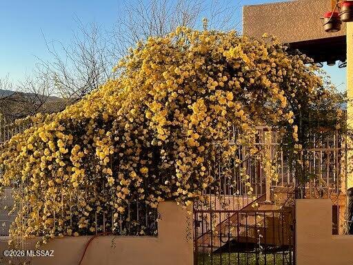 2330 N Bonanza Avenue