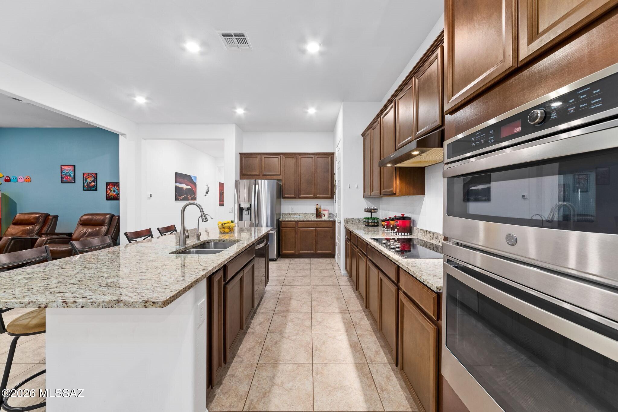 10820 N Iron Peak Drive