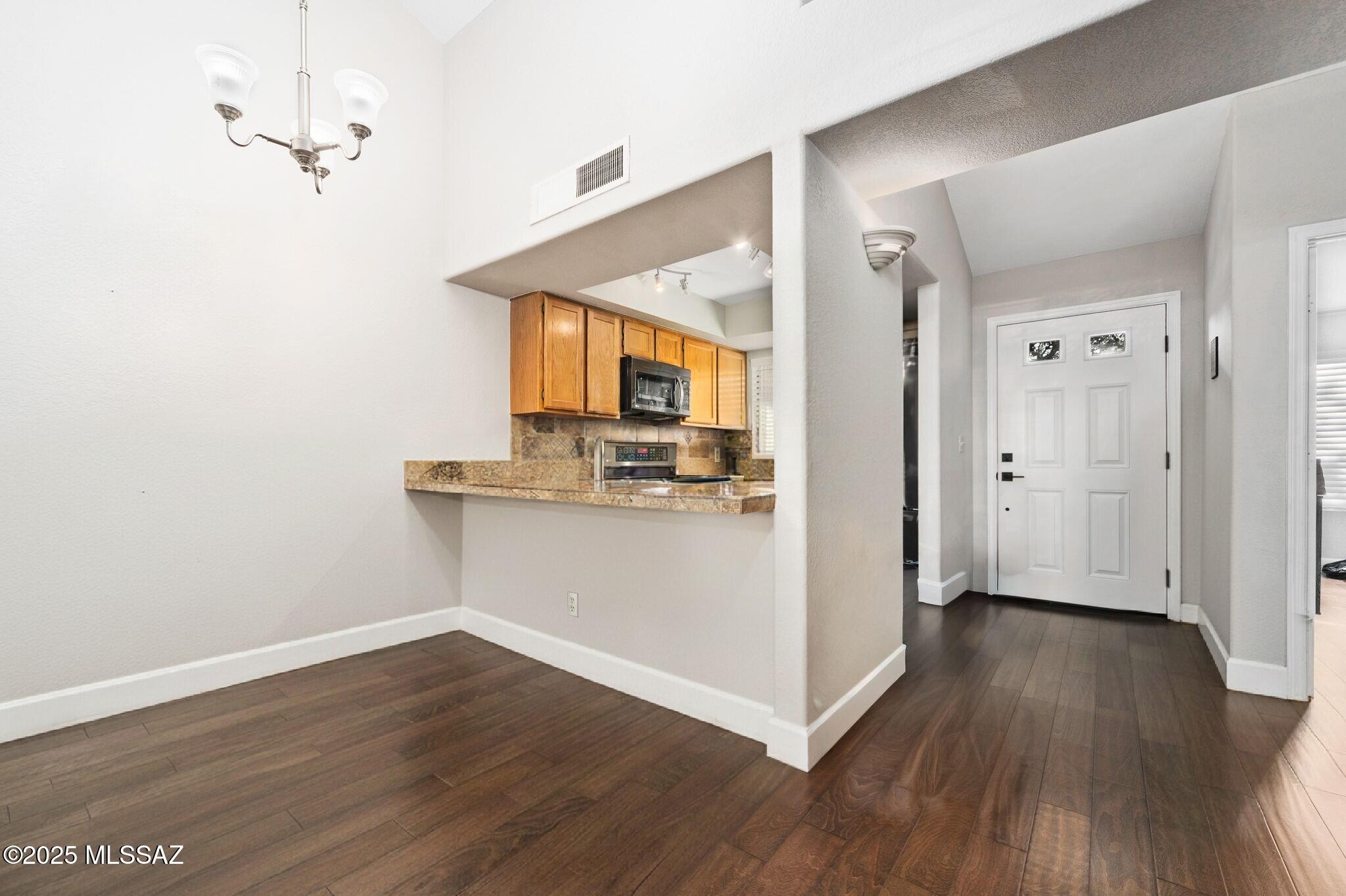 7601 N Calle Sin Envidia 49