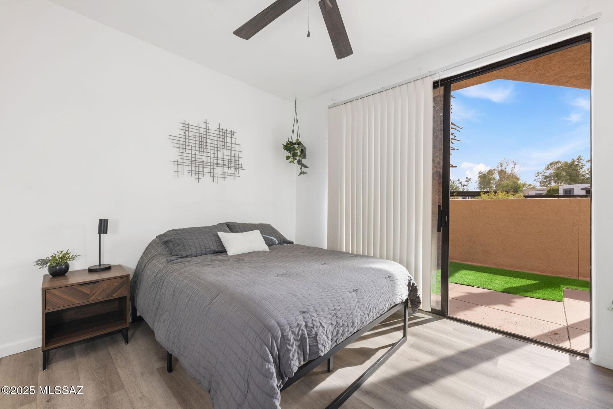 5675 N Camino Esplendora 1103