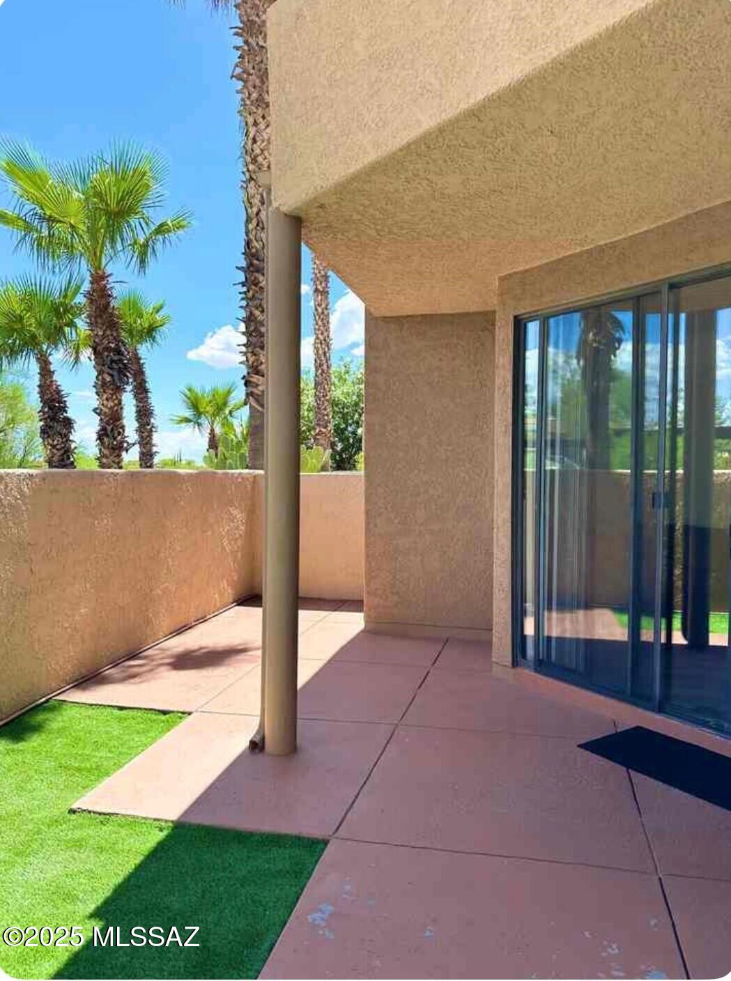 5675 N Camino Esplendora 1103