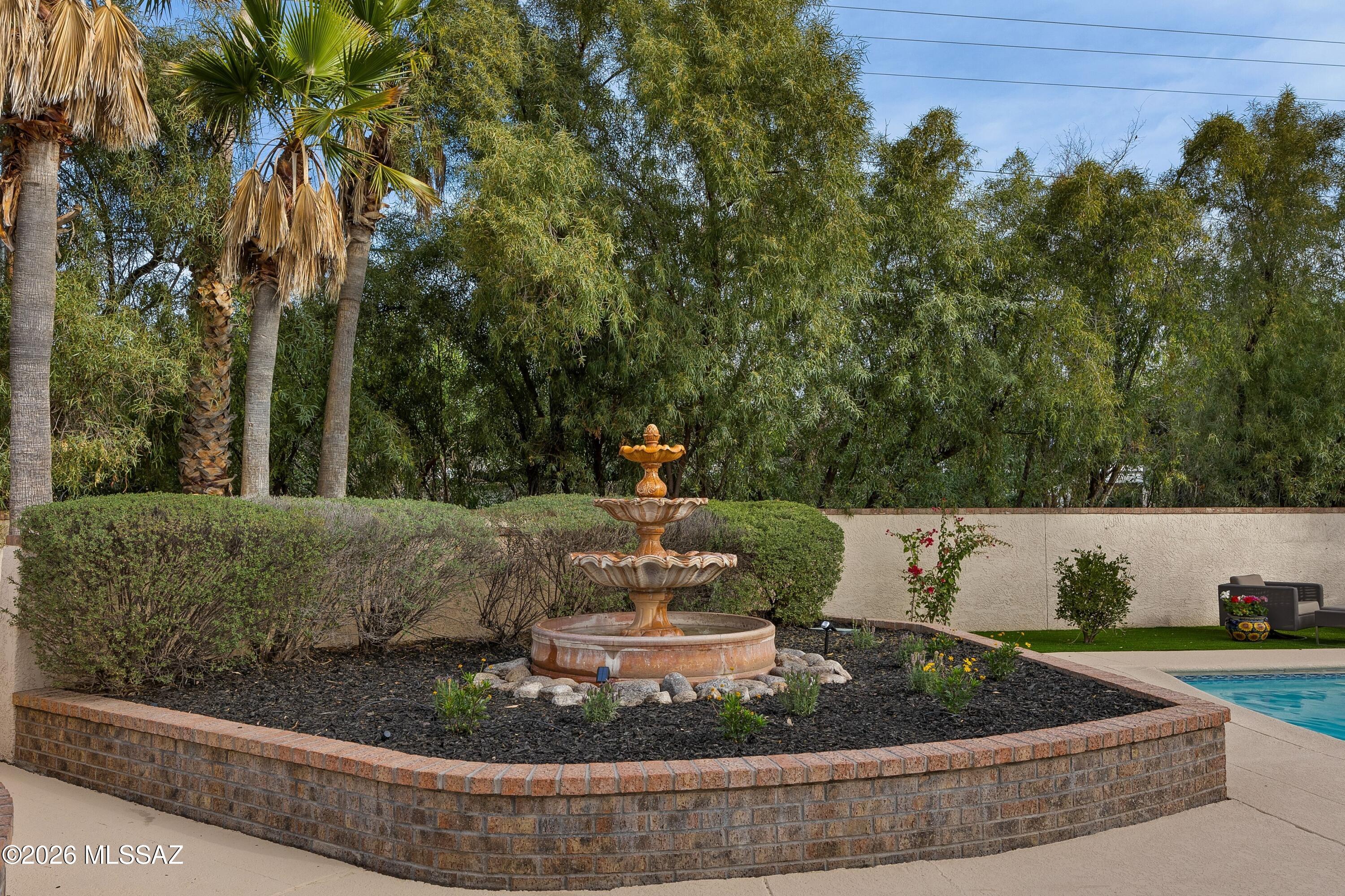 6141 E Calle Alta Vista