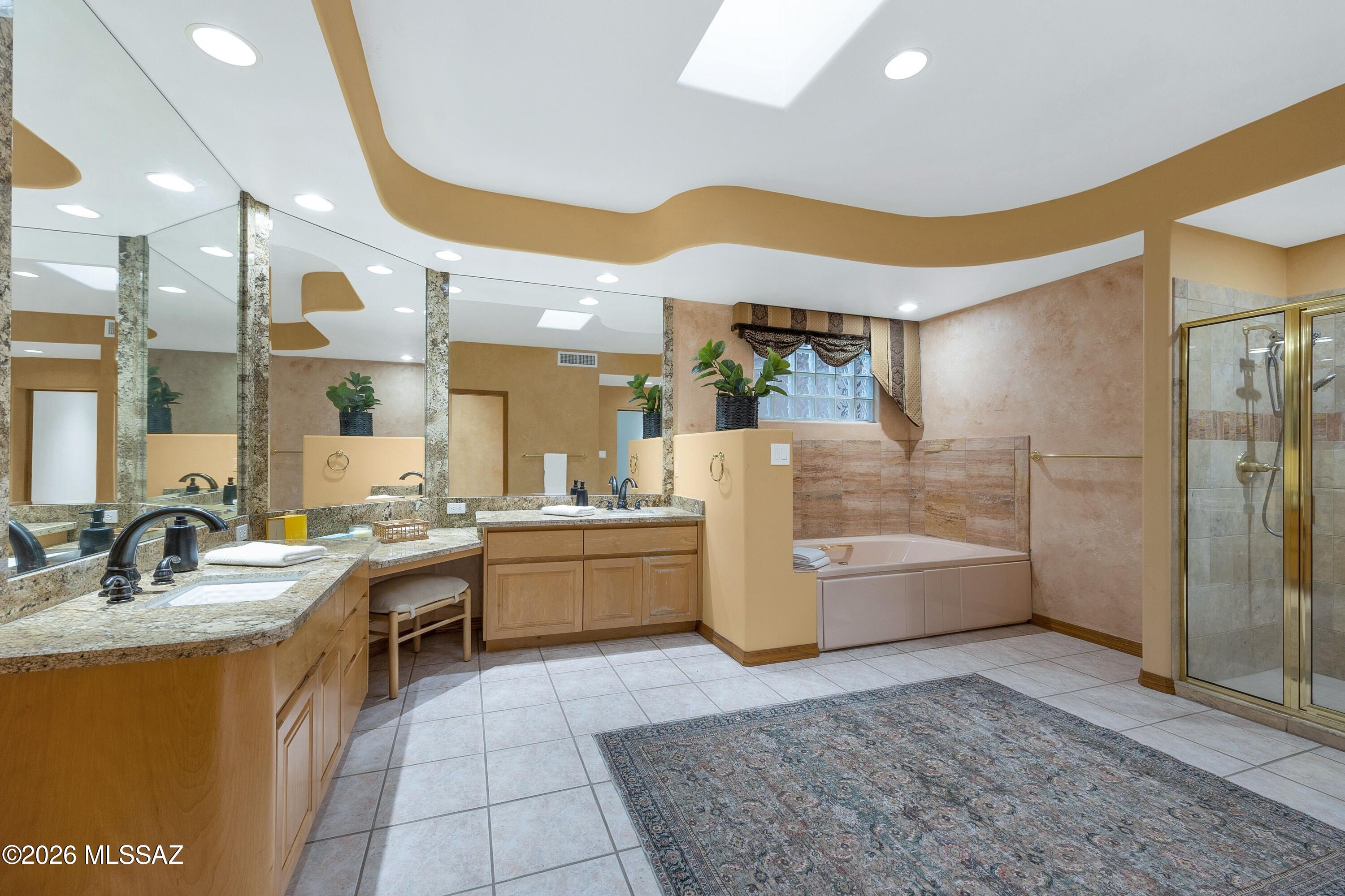 6141 E Calle Alta Vista