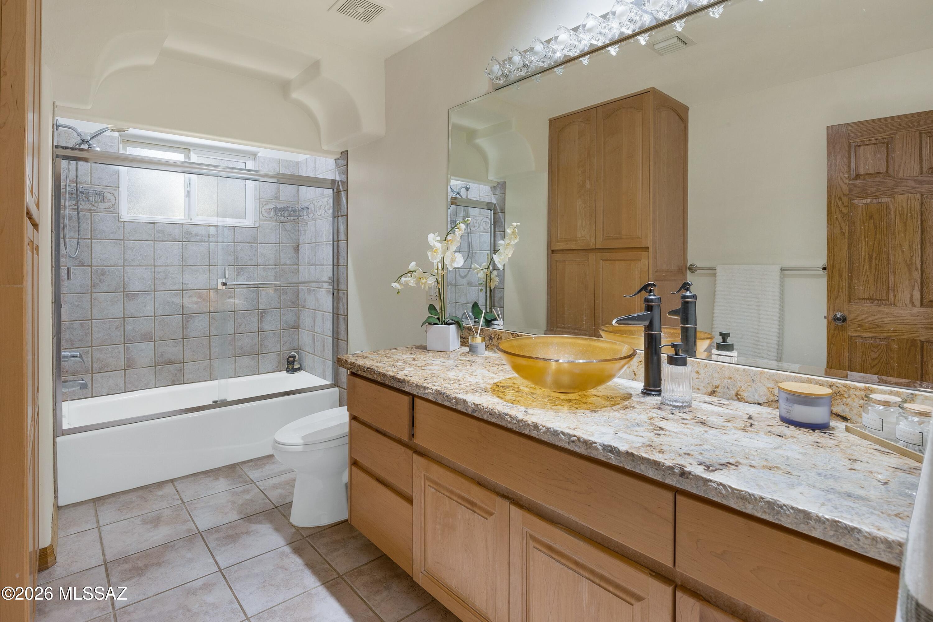 6141 E Calle Alta Vista