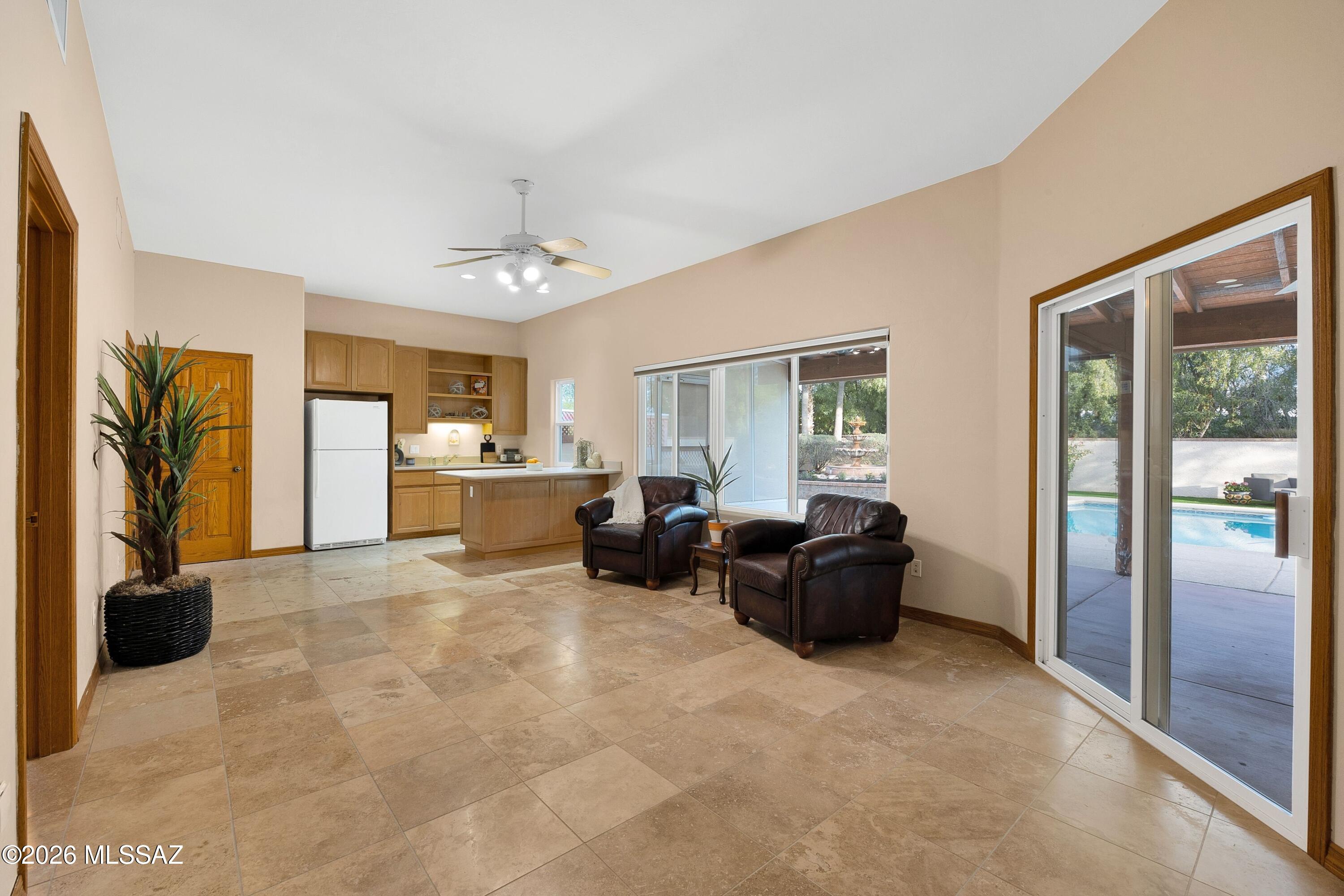 6141 E Calle Alta Vista