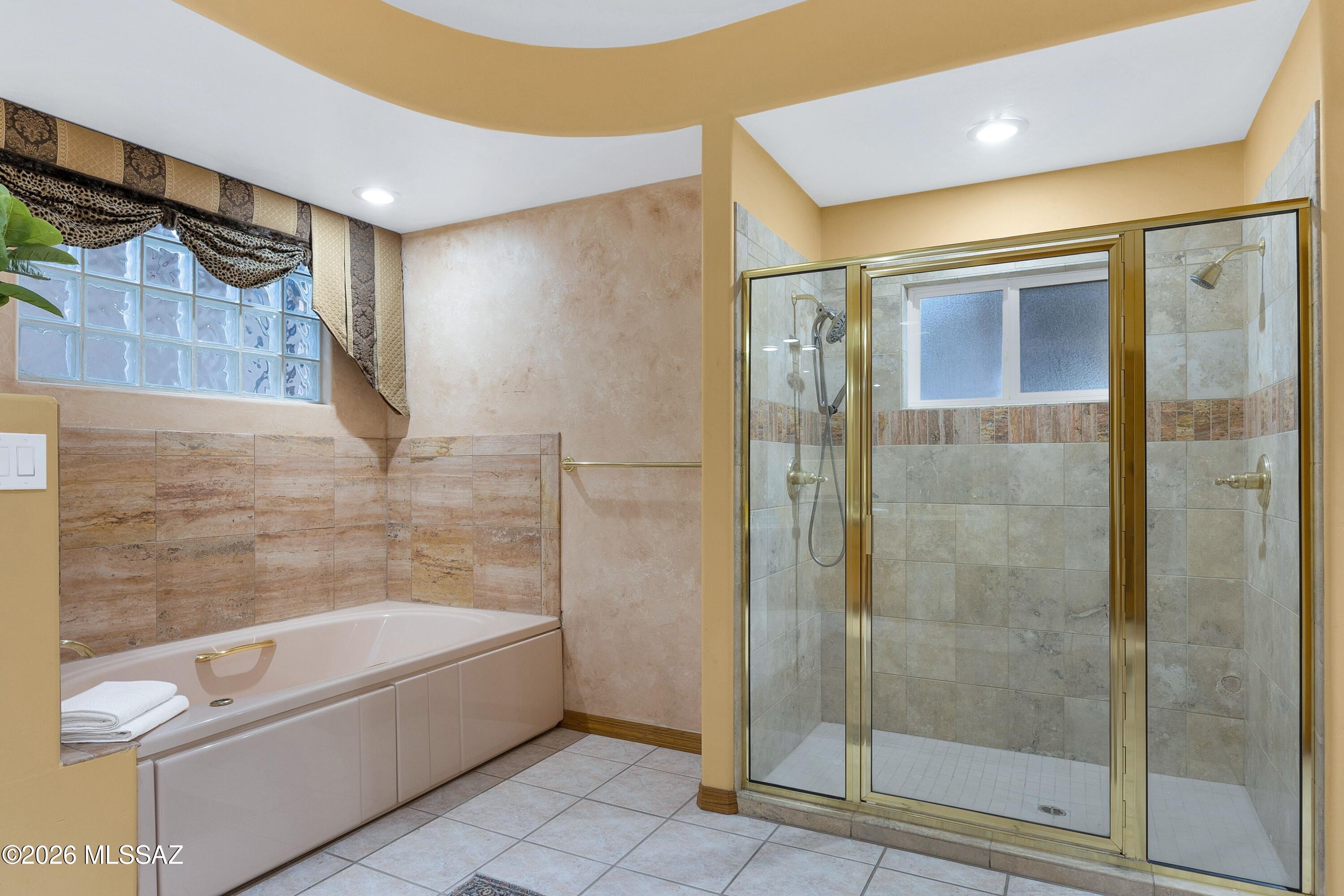 6141 E Calle Alta Vista