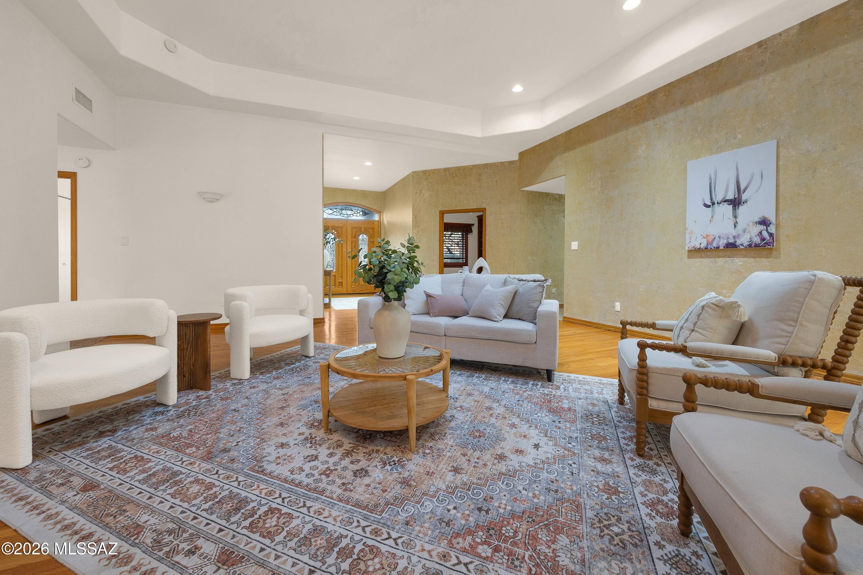 6141 E Calle Alta Vista