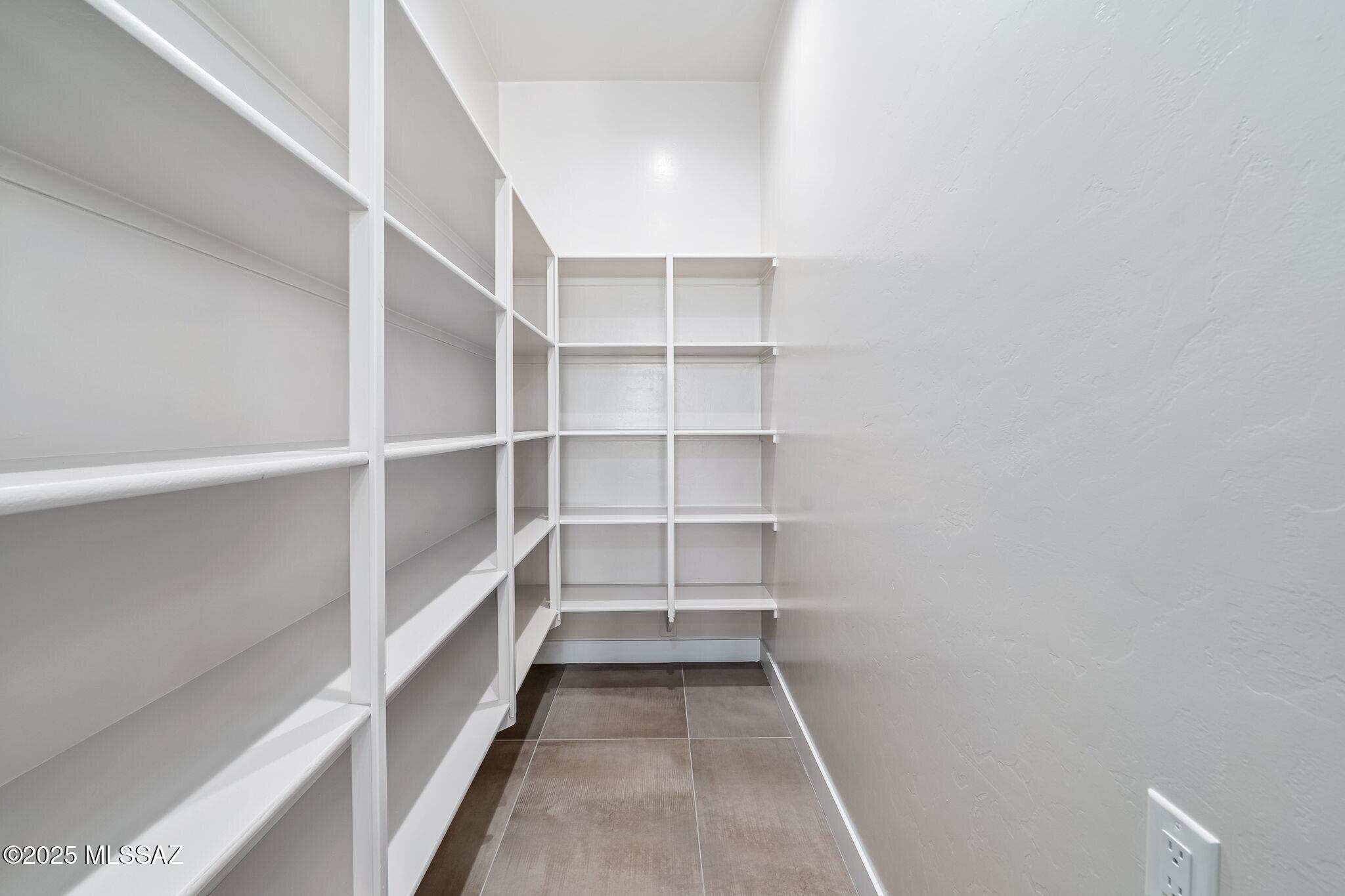 3560 N San Sebastián Drive 12