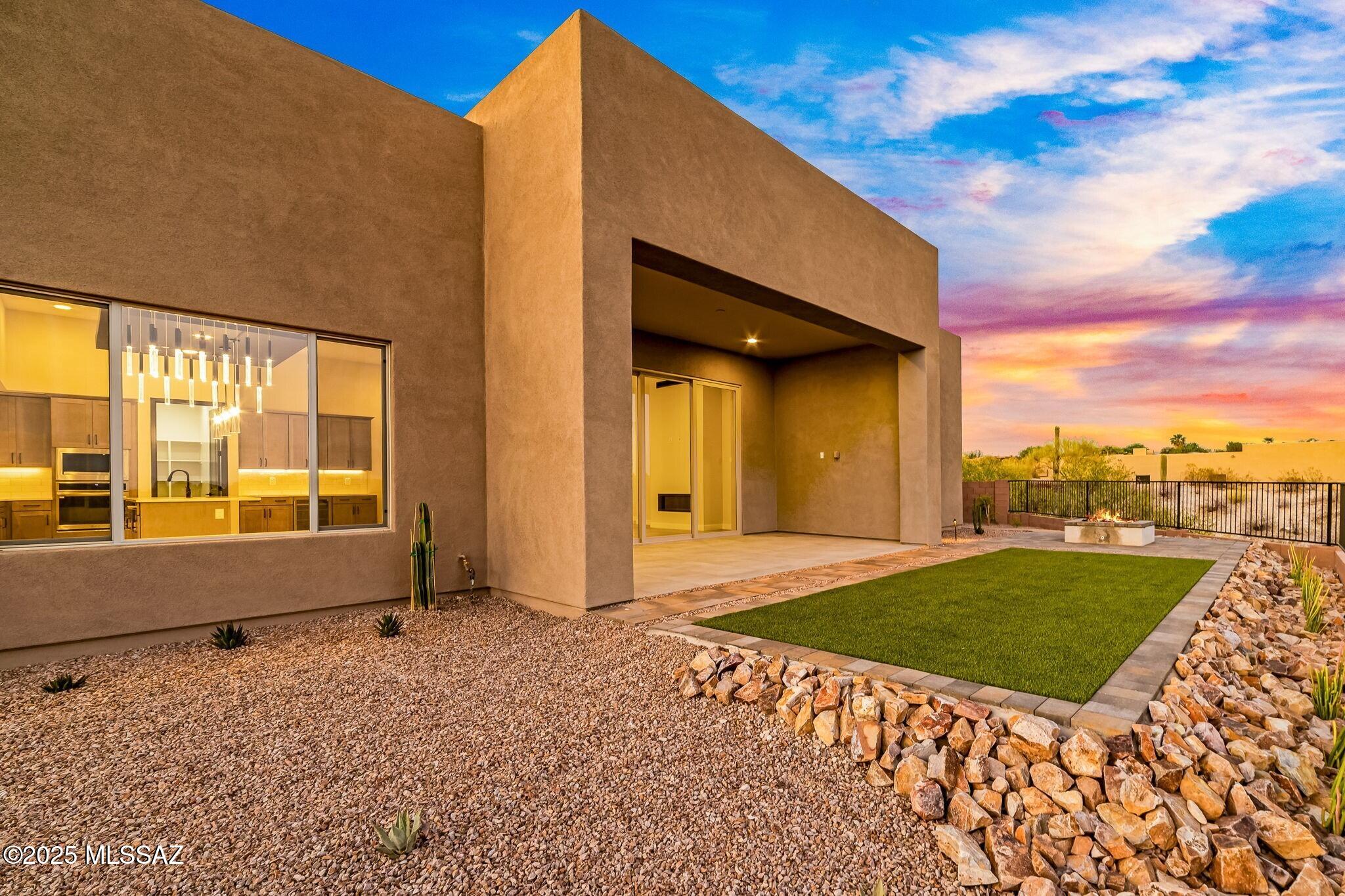 3560 N San Sebastián Drive 12