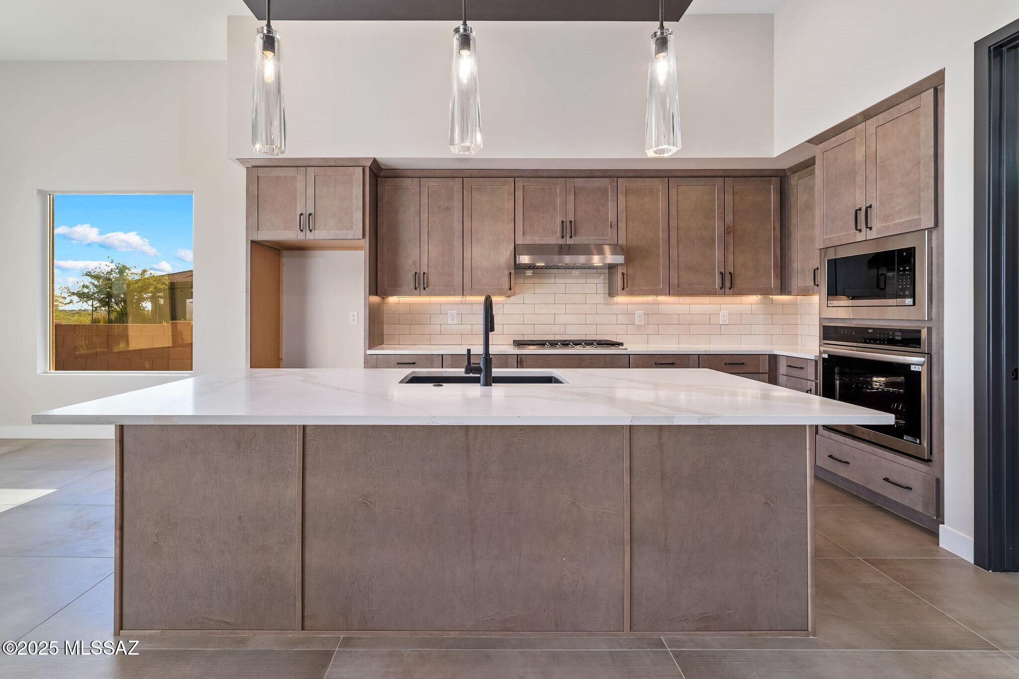 3560 N San Sebastián Drive 12