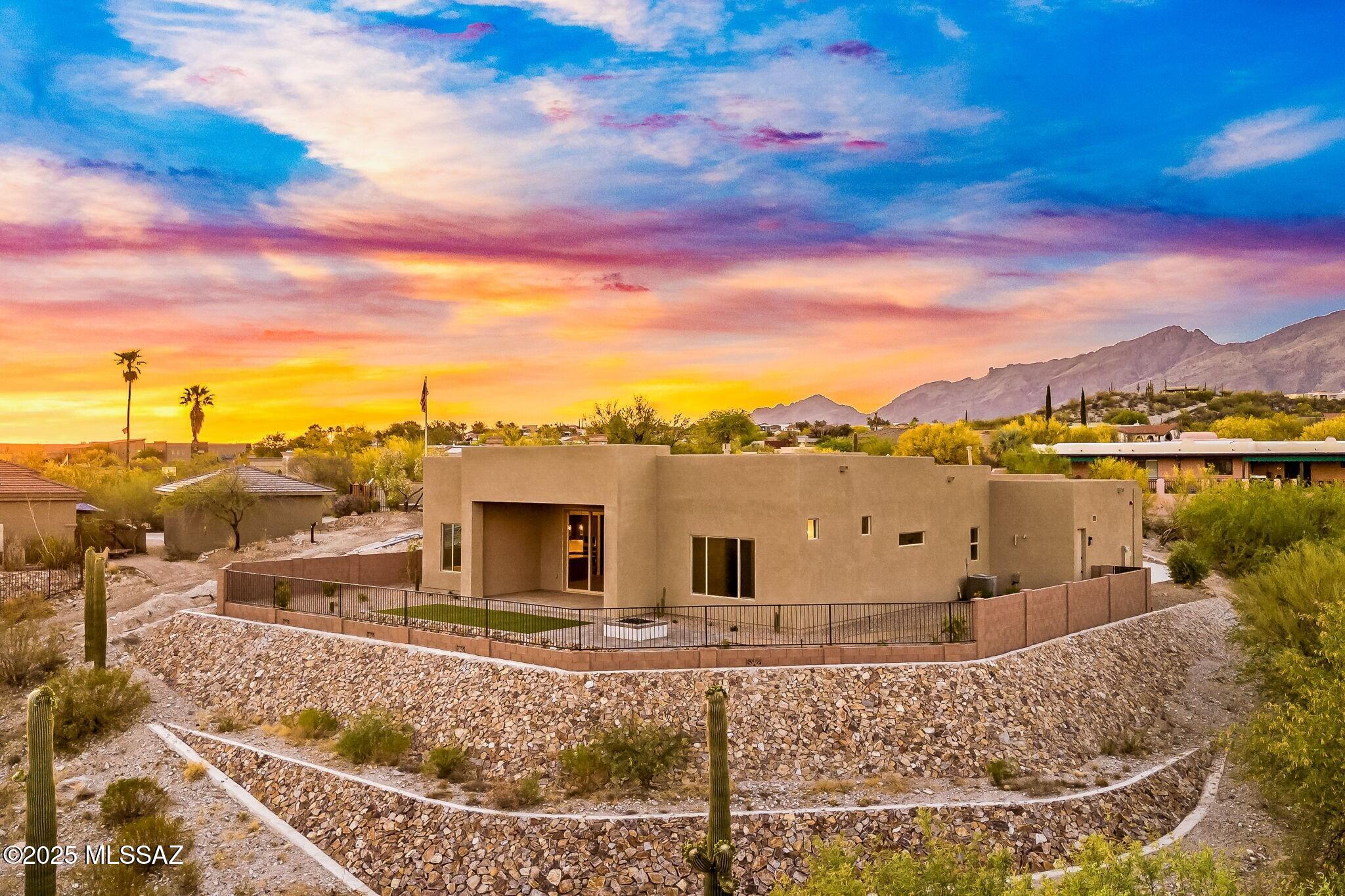 3560 N San Sebastián Drive 12