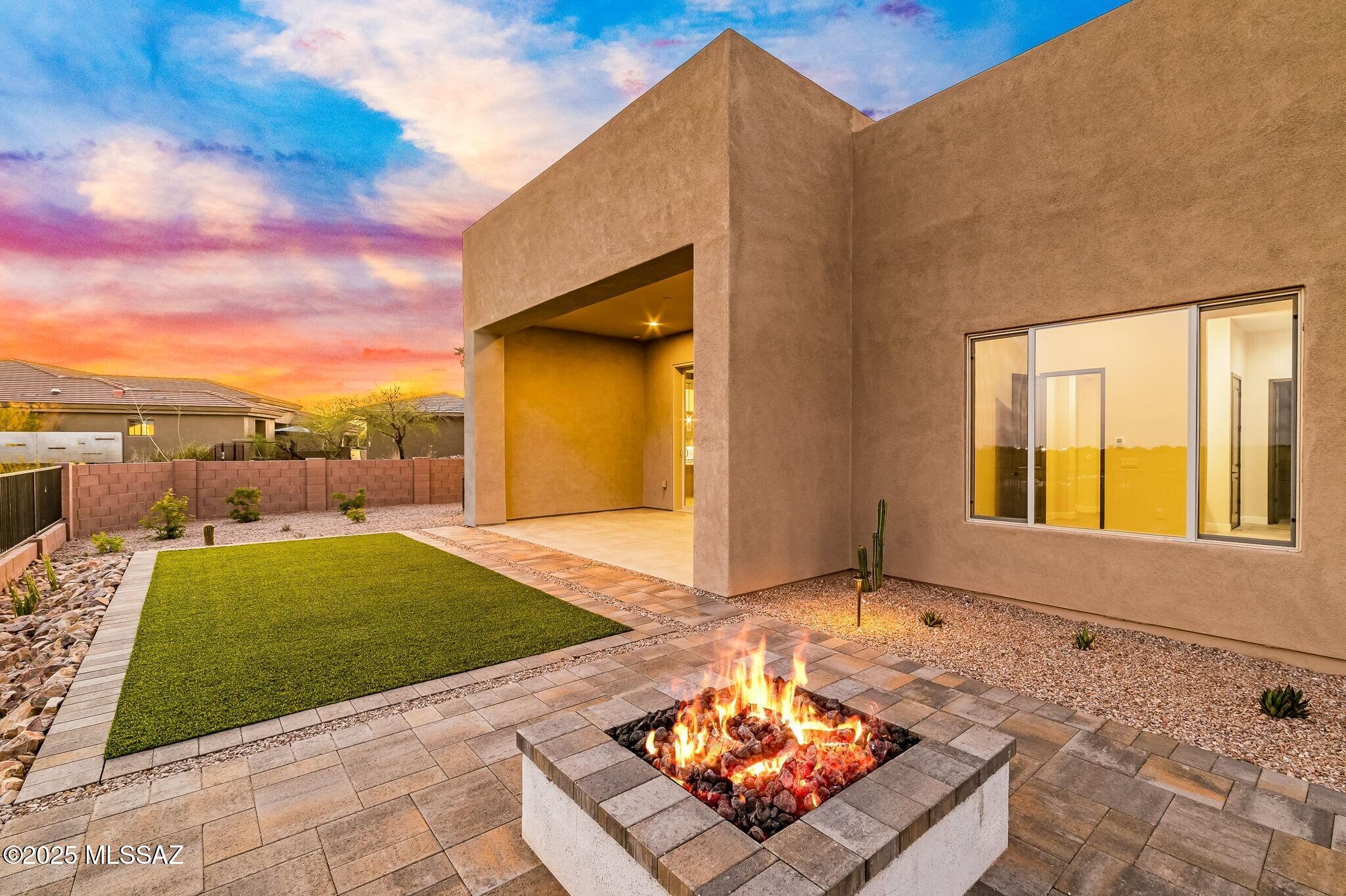 3560 N San Sebastián Drive 12