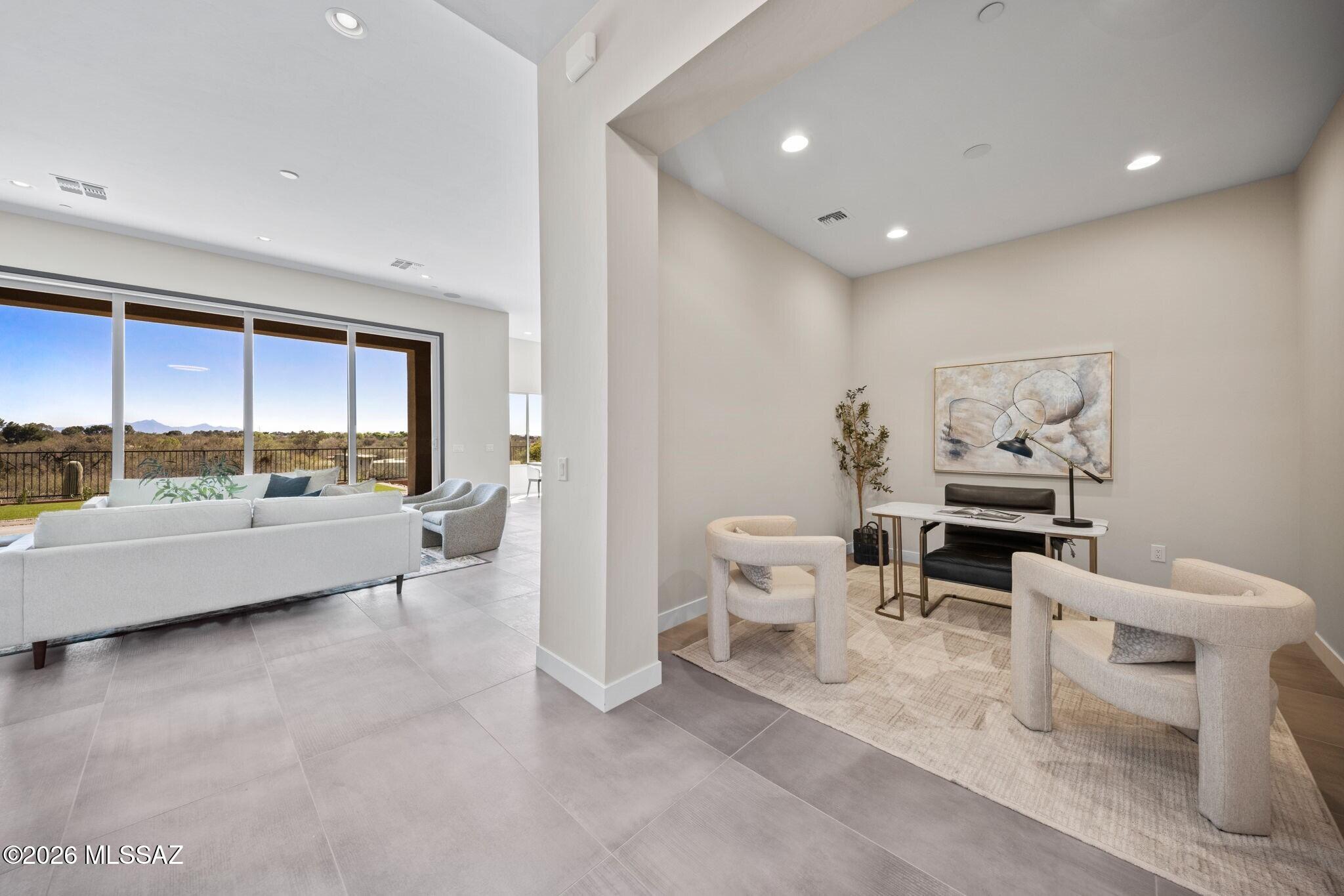 3560 N San Sebastián Drive 12