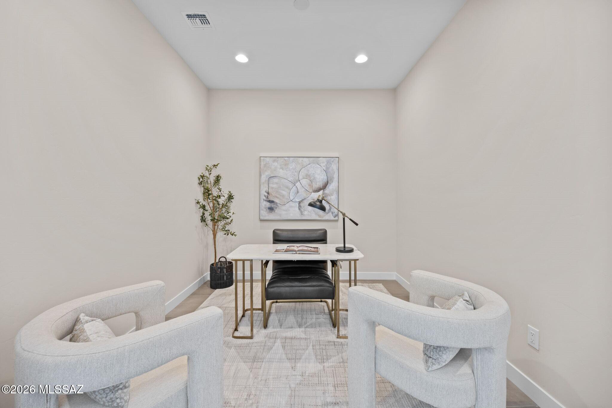 3560 N San Sebastián Drive 12