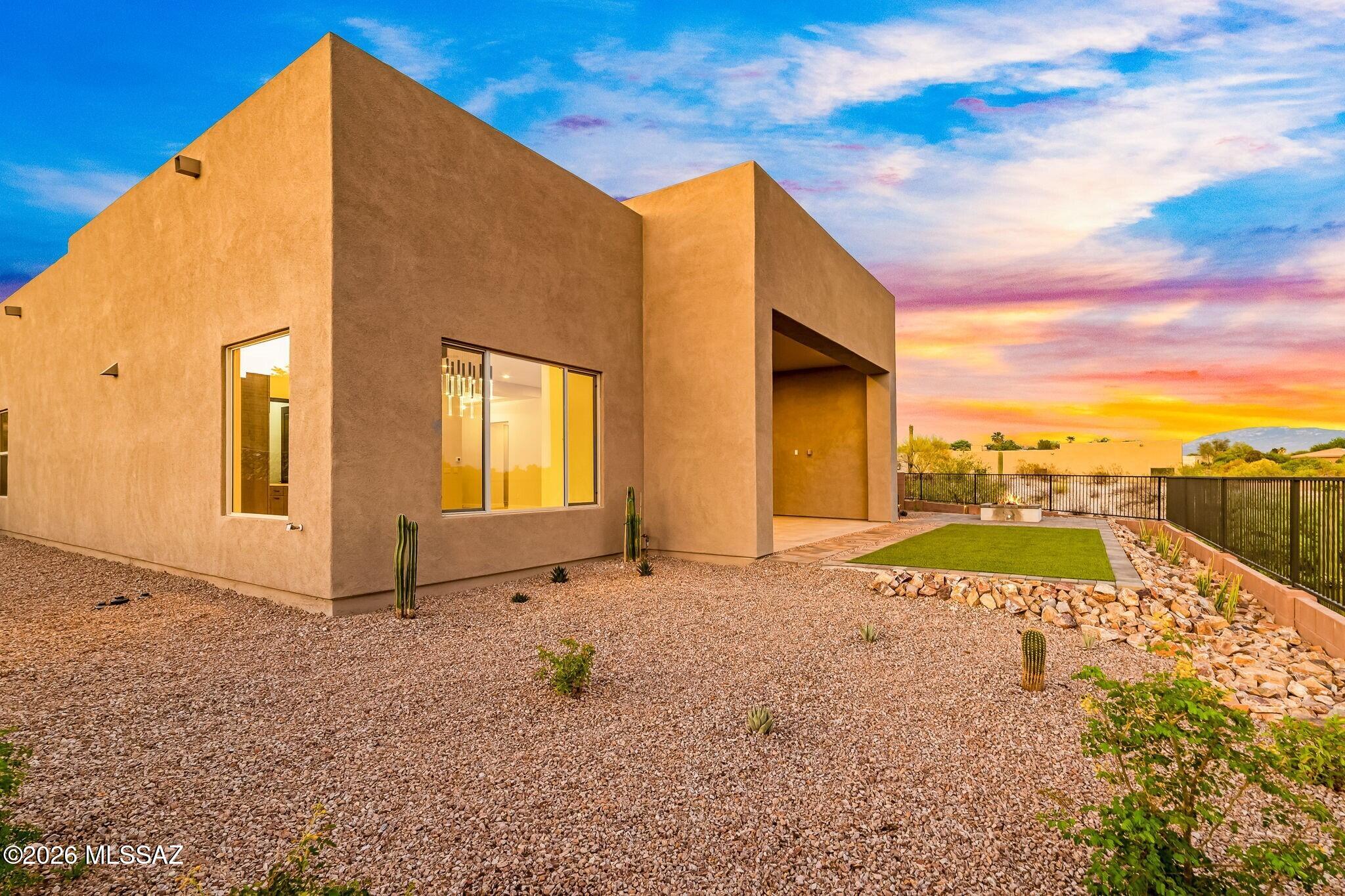 3560 N San Sebastián Drive 12