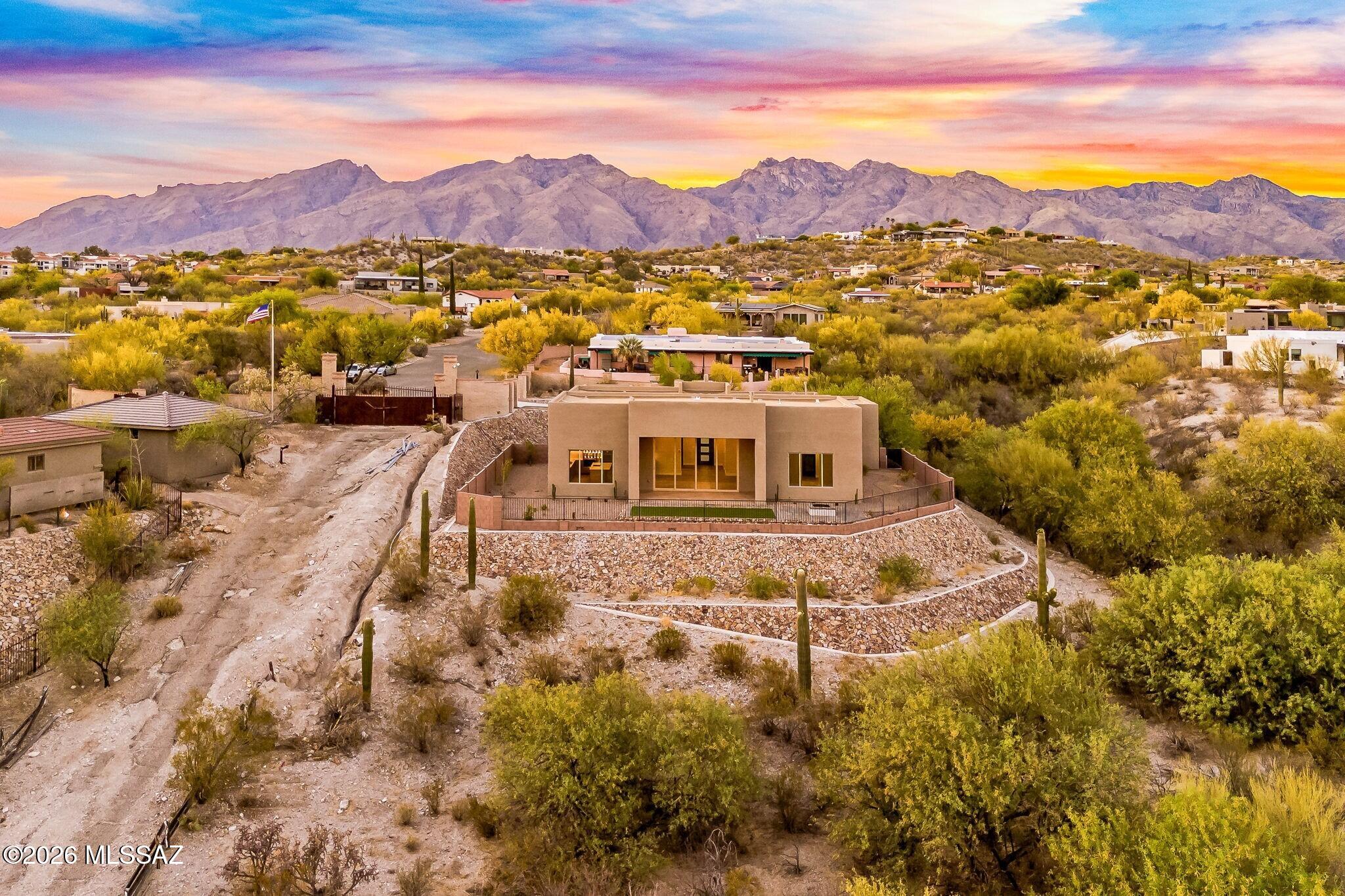 3560 N San Sebastián Drive 12