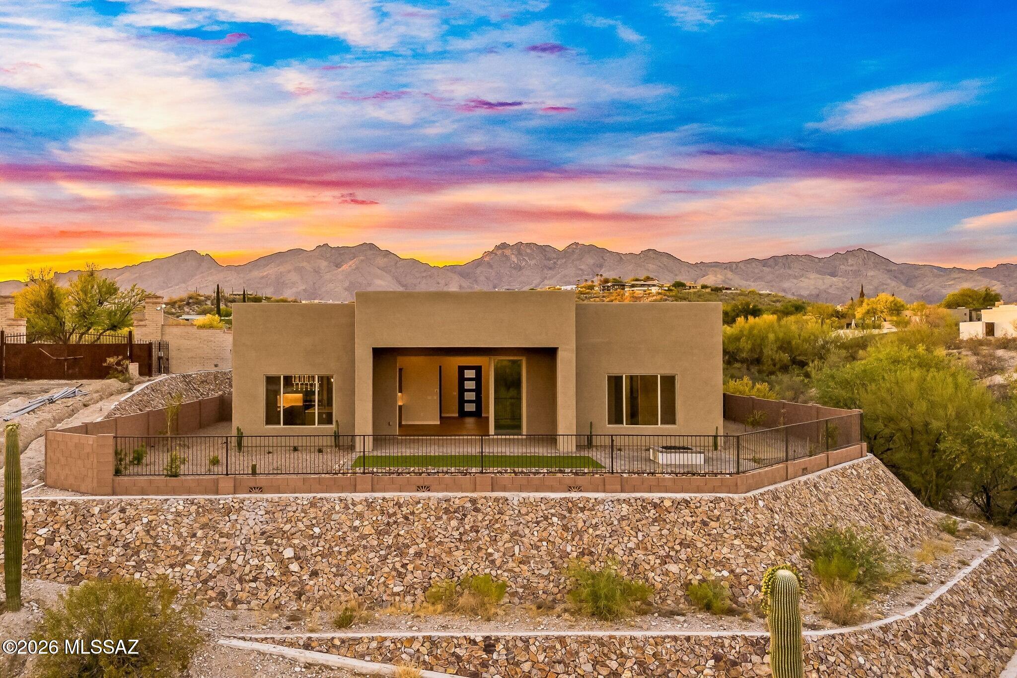 3560 N San Sebastián Drive 12