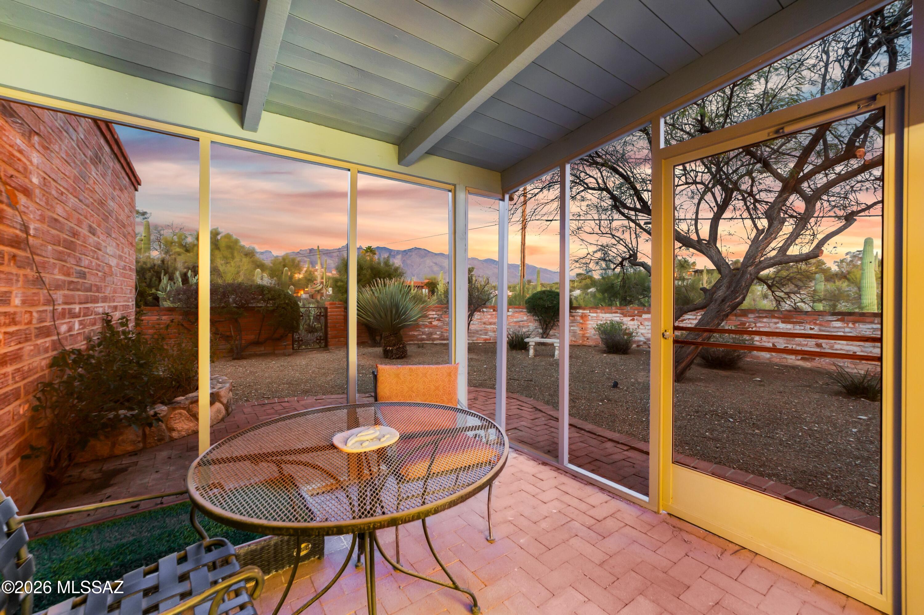 5200 N Calle La Cima