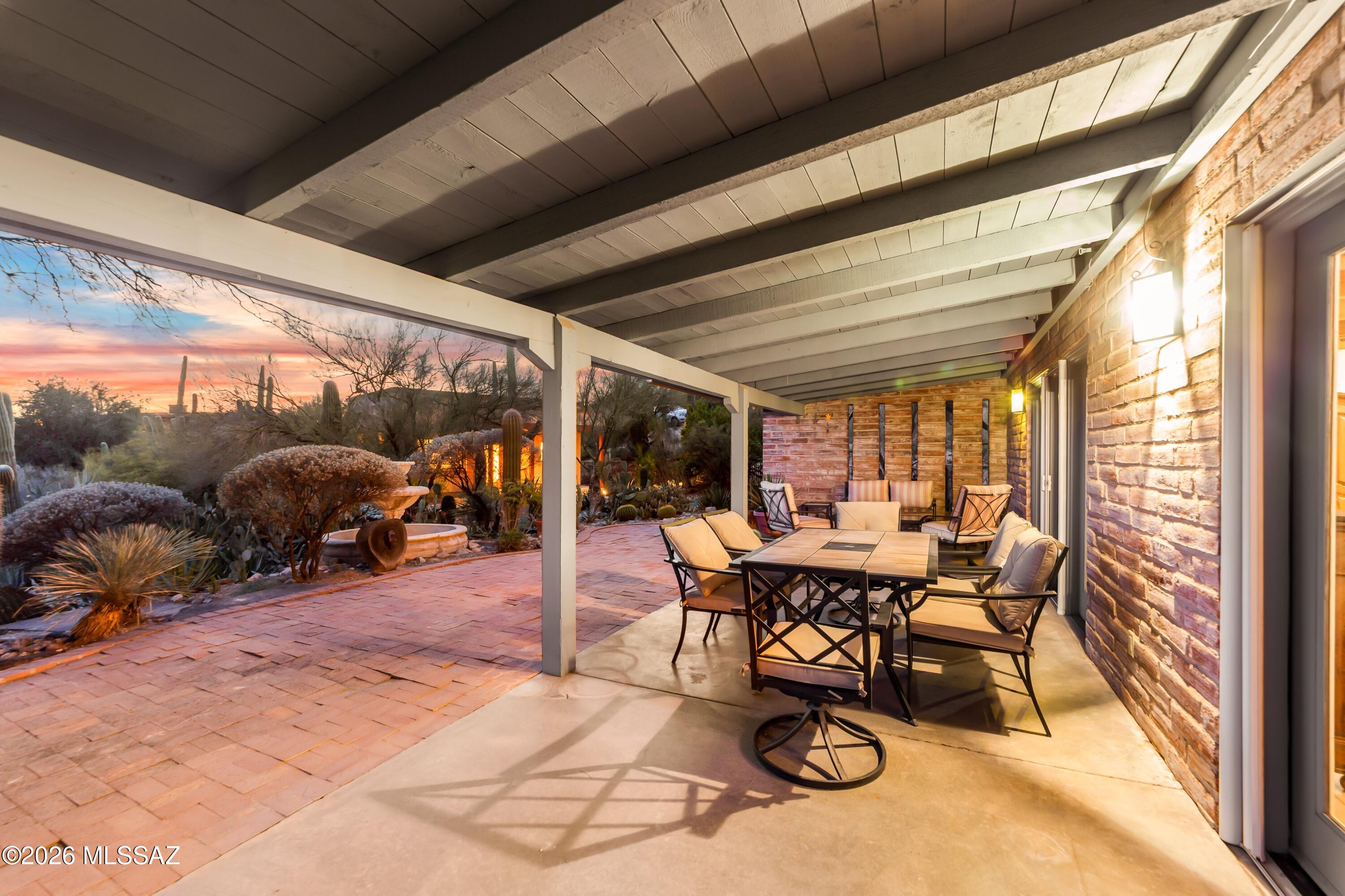 5200 N Calle La Cima