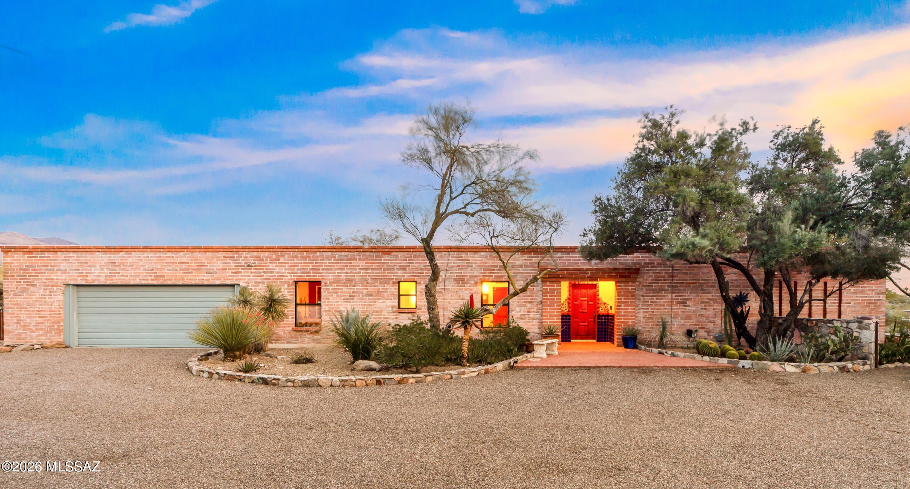 5200 N Calle La Cima