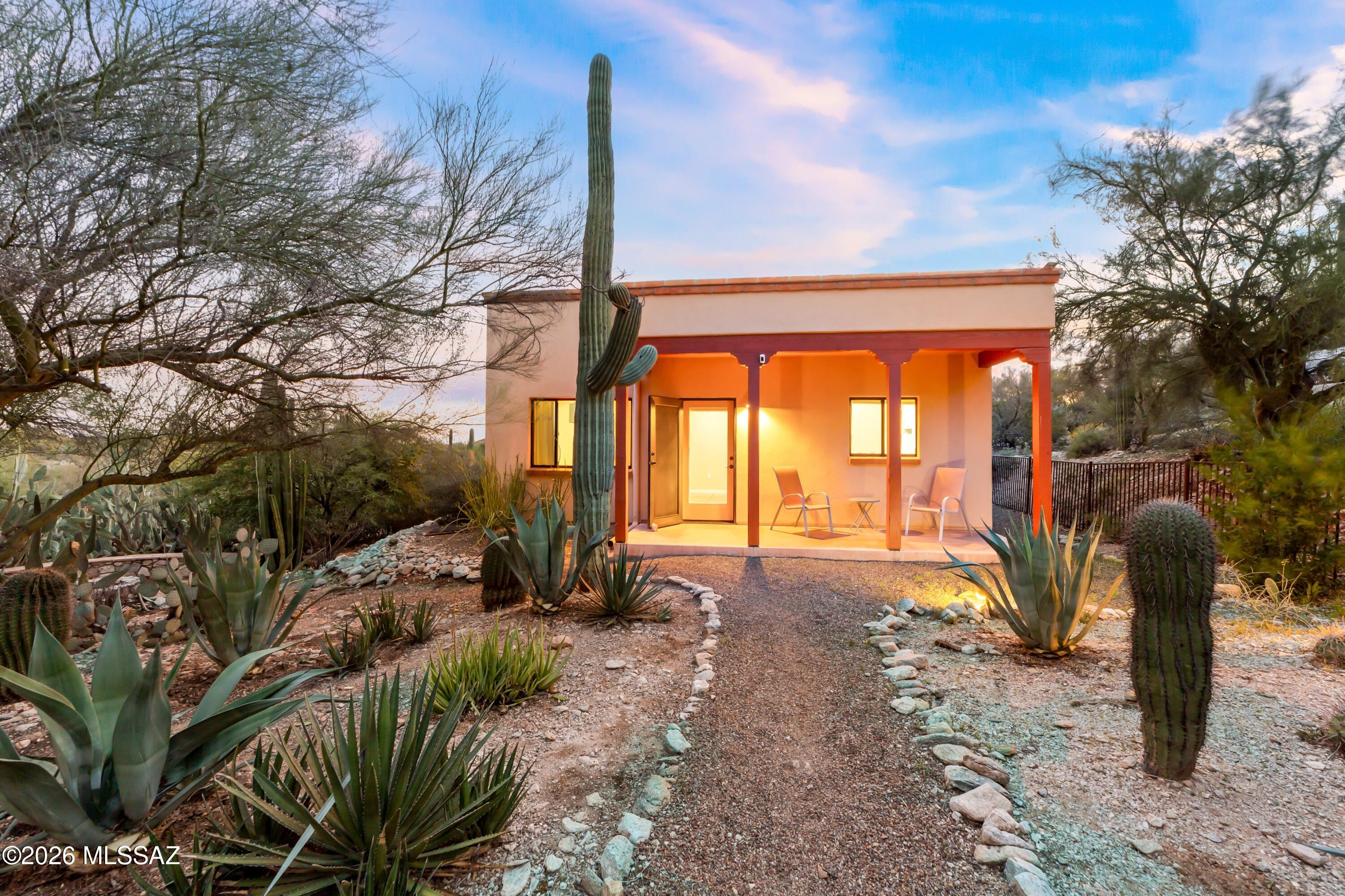 5200 N Calle La Cima