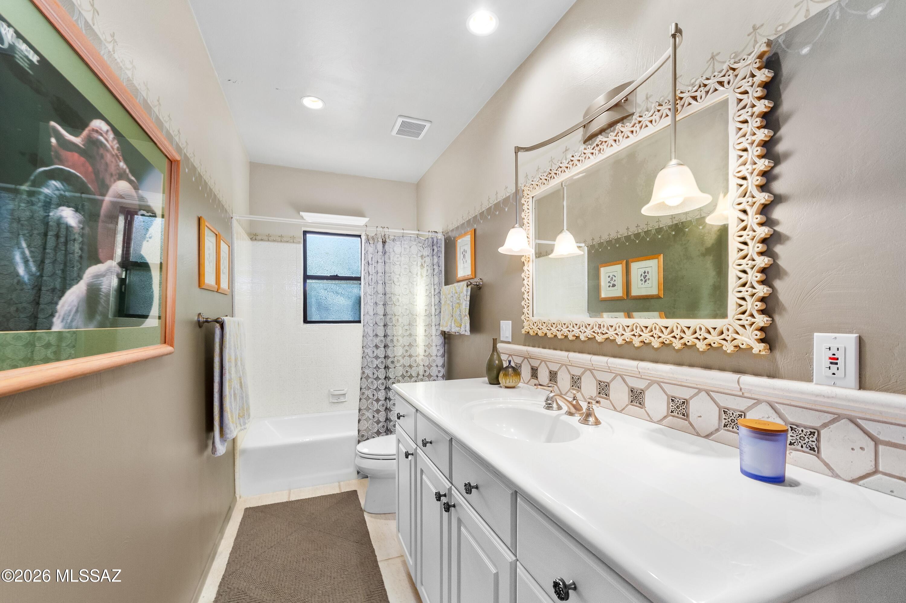 5200 N Calle La Cima