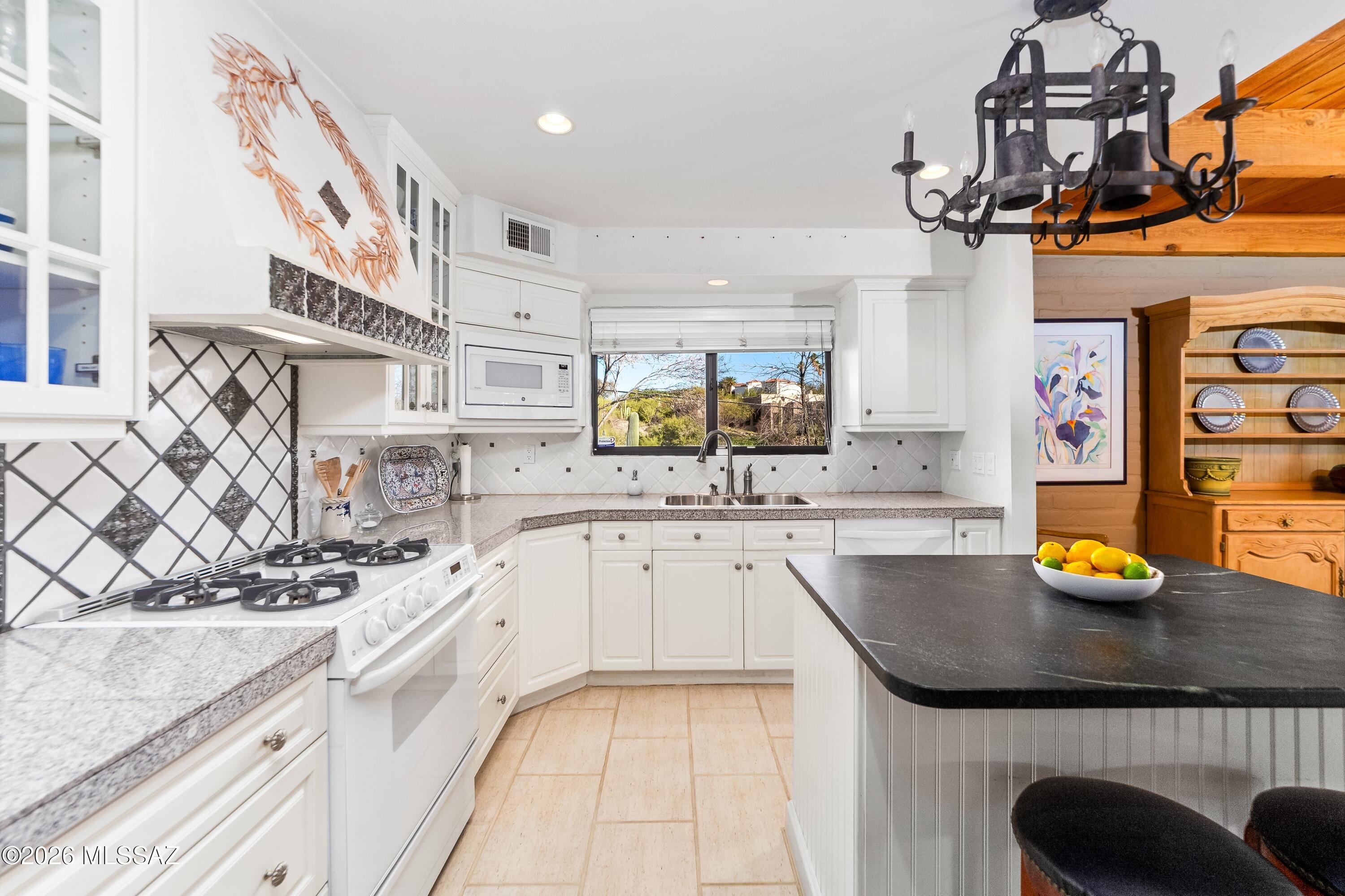 5200 N Calle La Cima