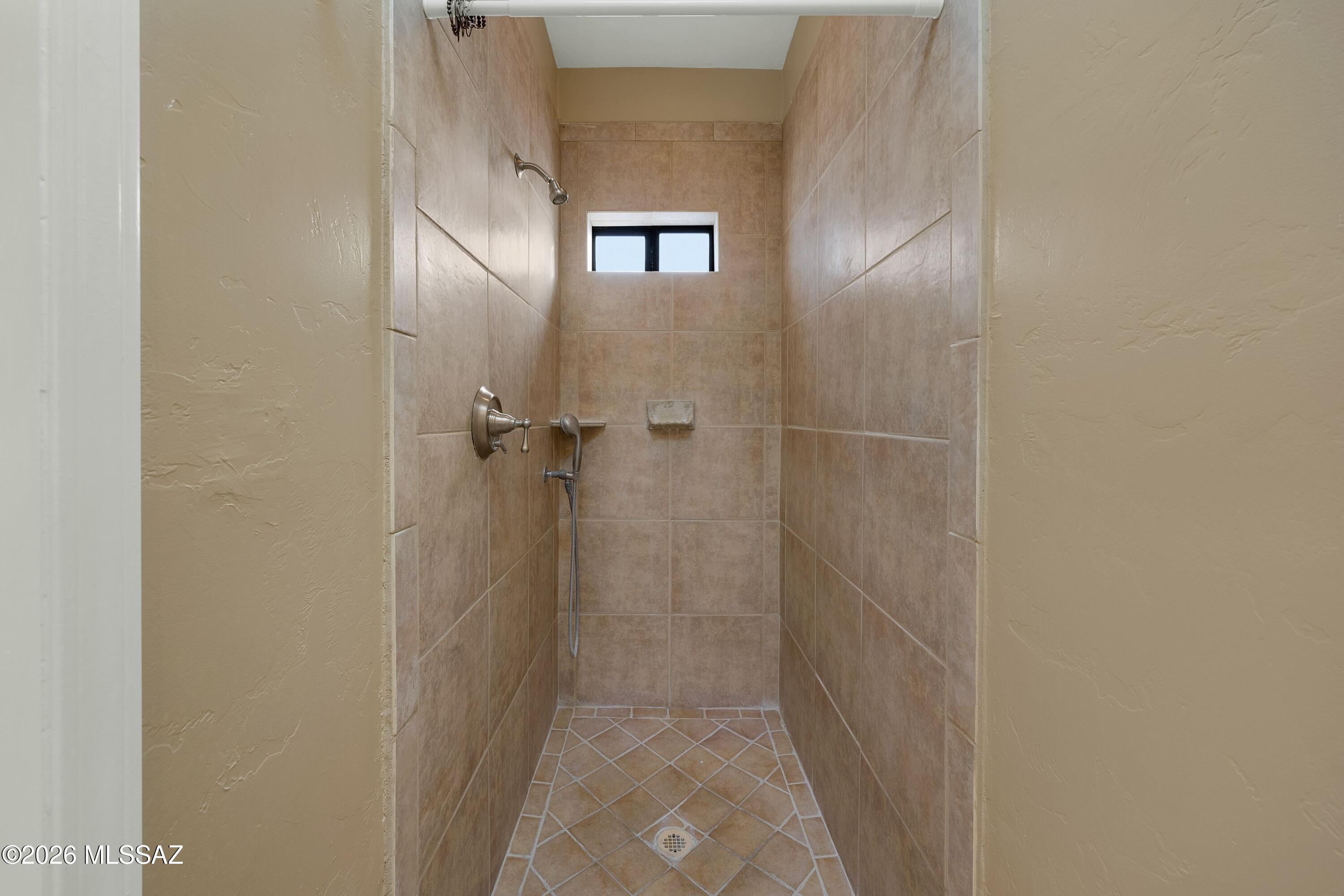 5716 N Camino Arturo