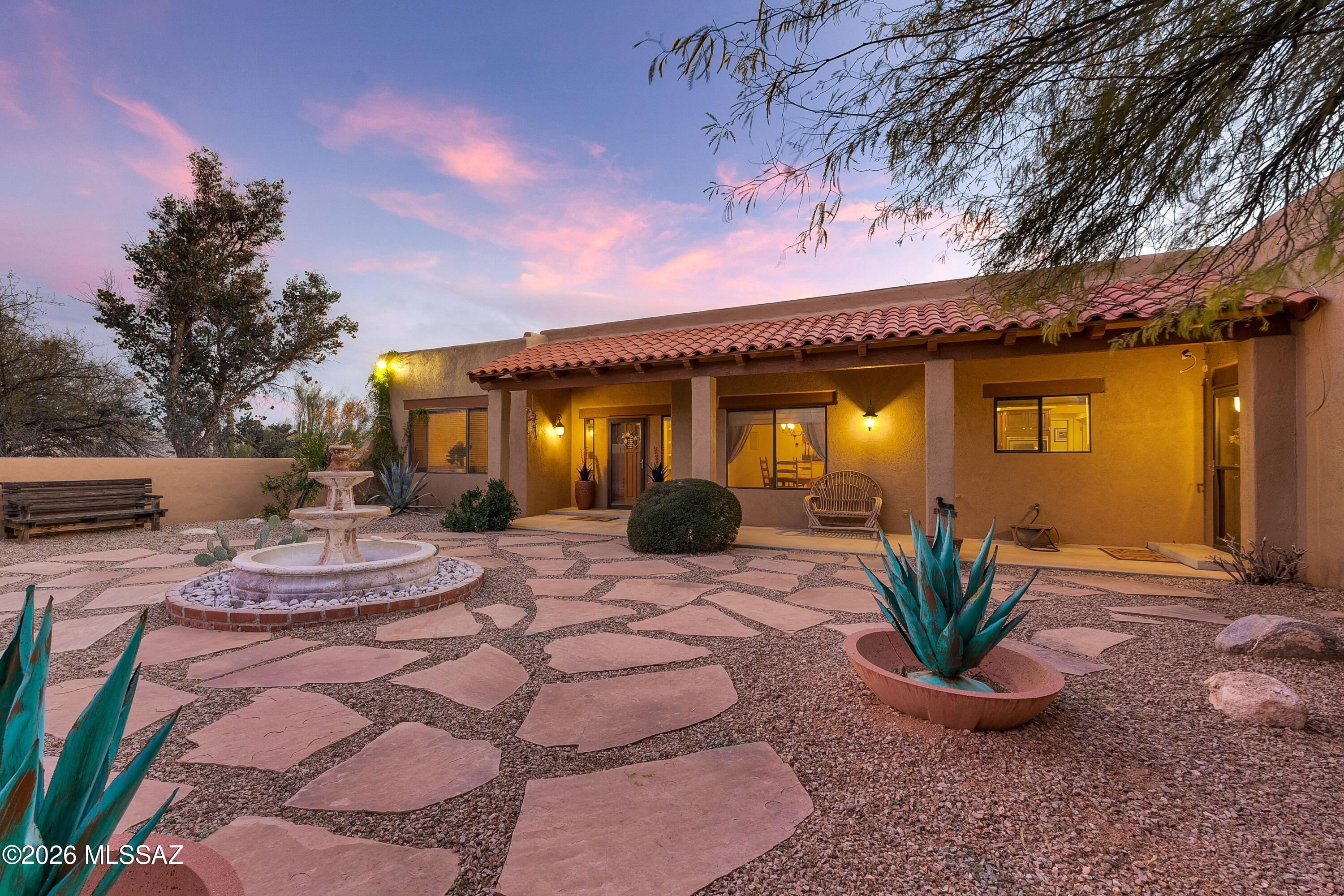 5716 N Camino Arturo