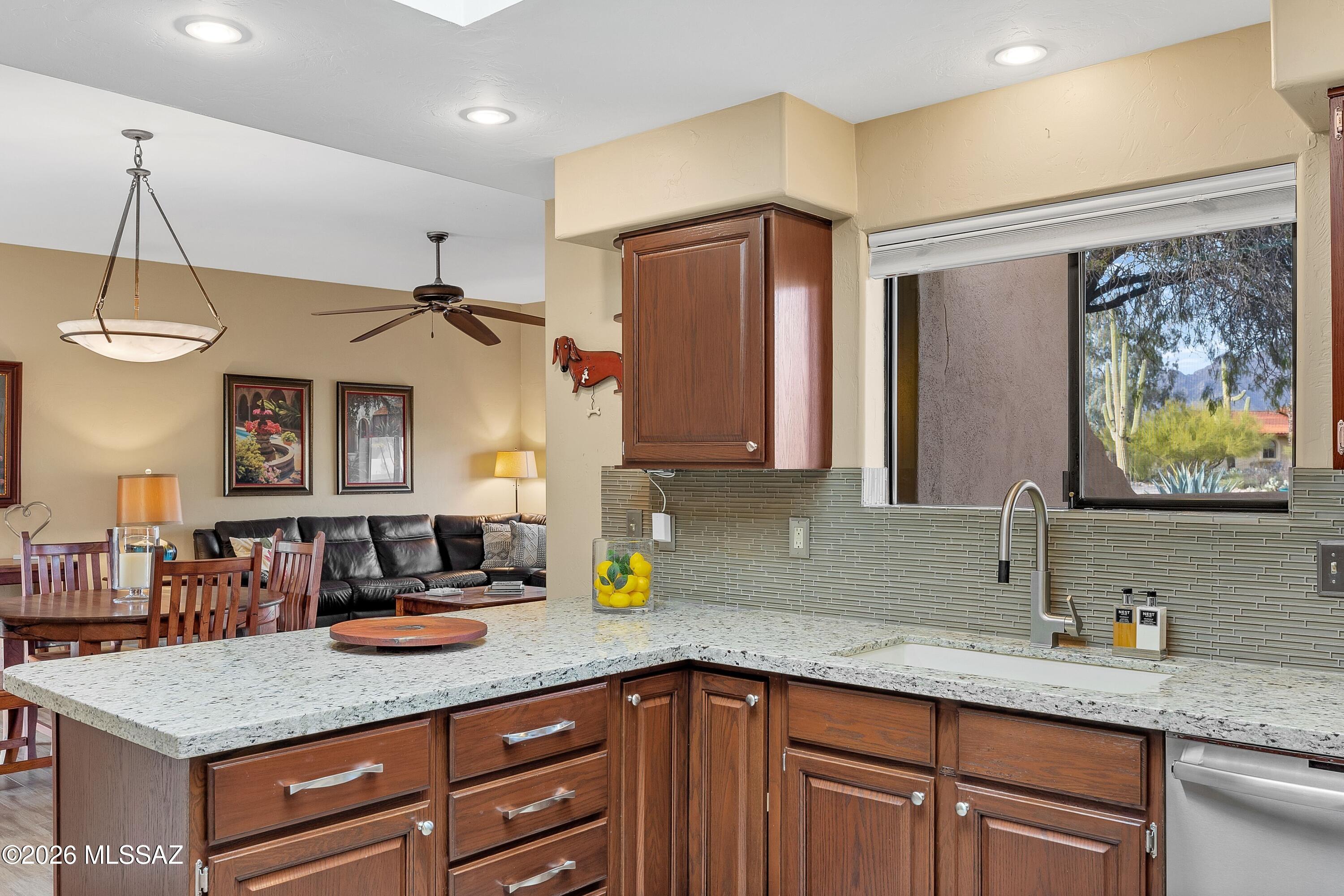 5716 N Camino Arturo