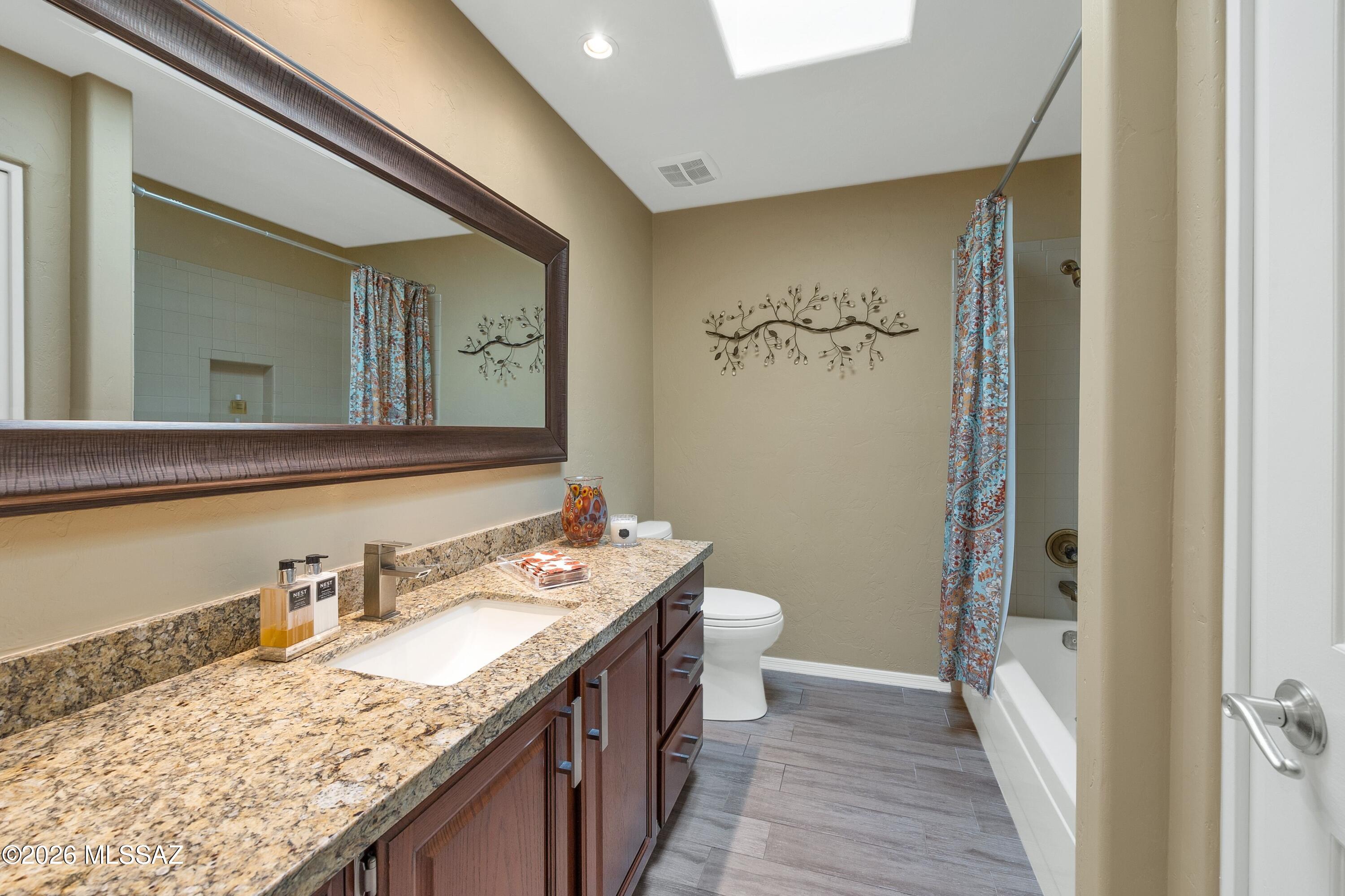 5716 N Camino Arturo