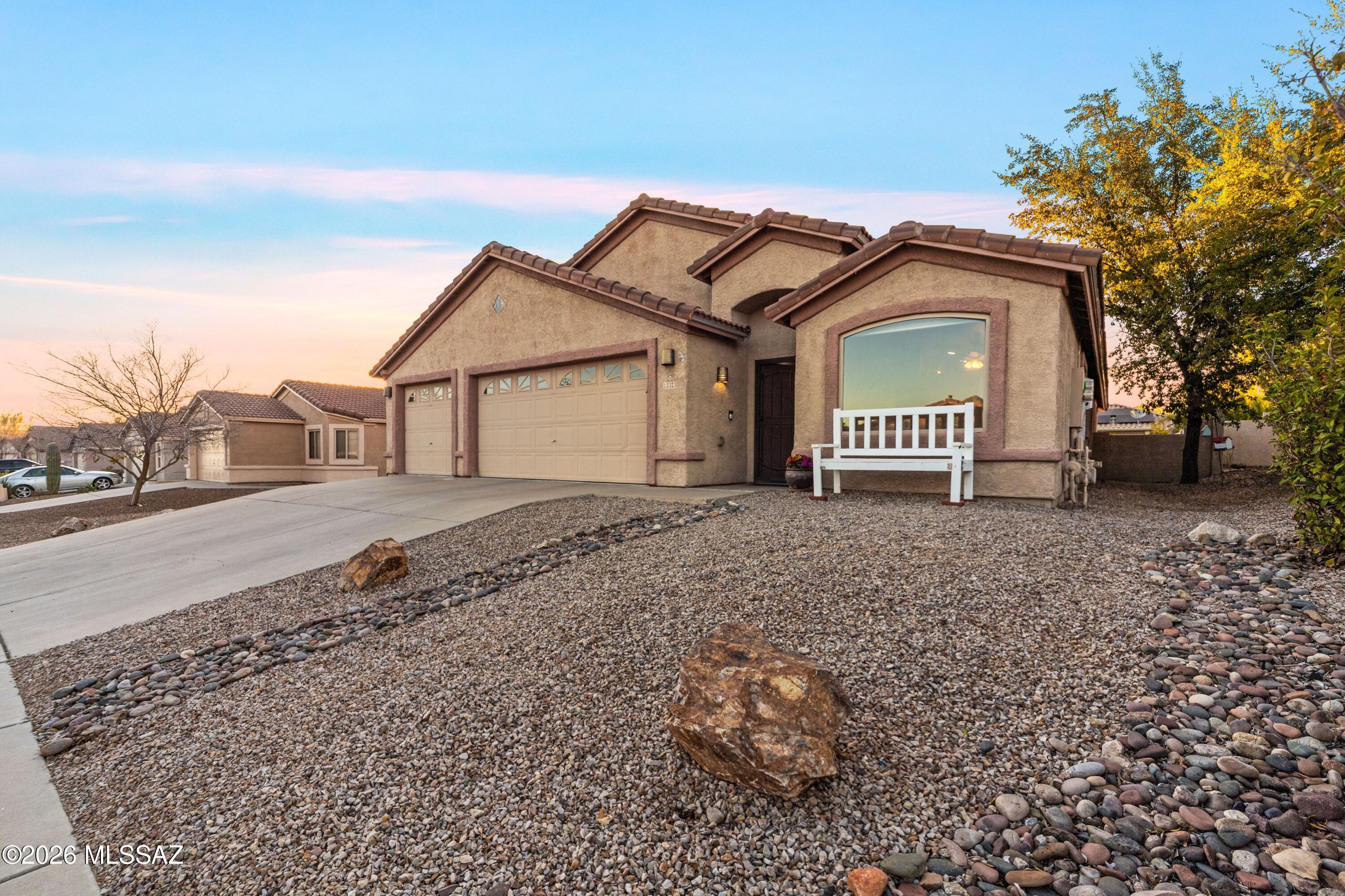 12323 N Kylene Canyon Drive