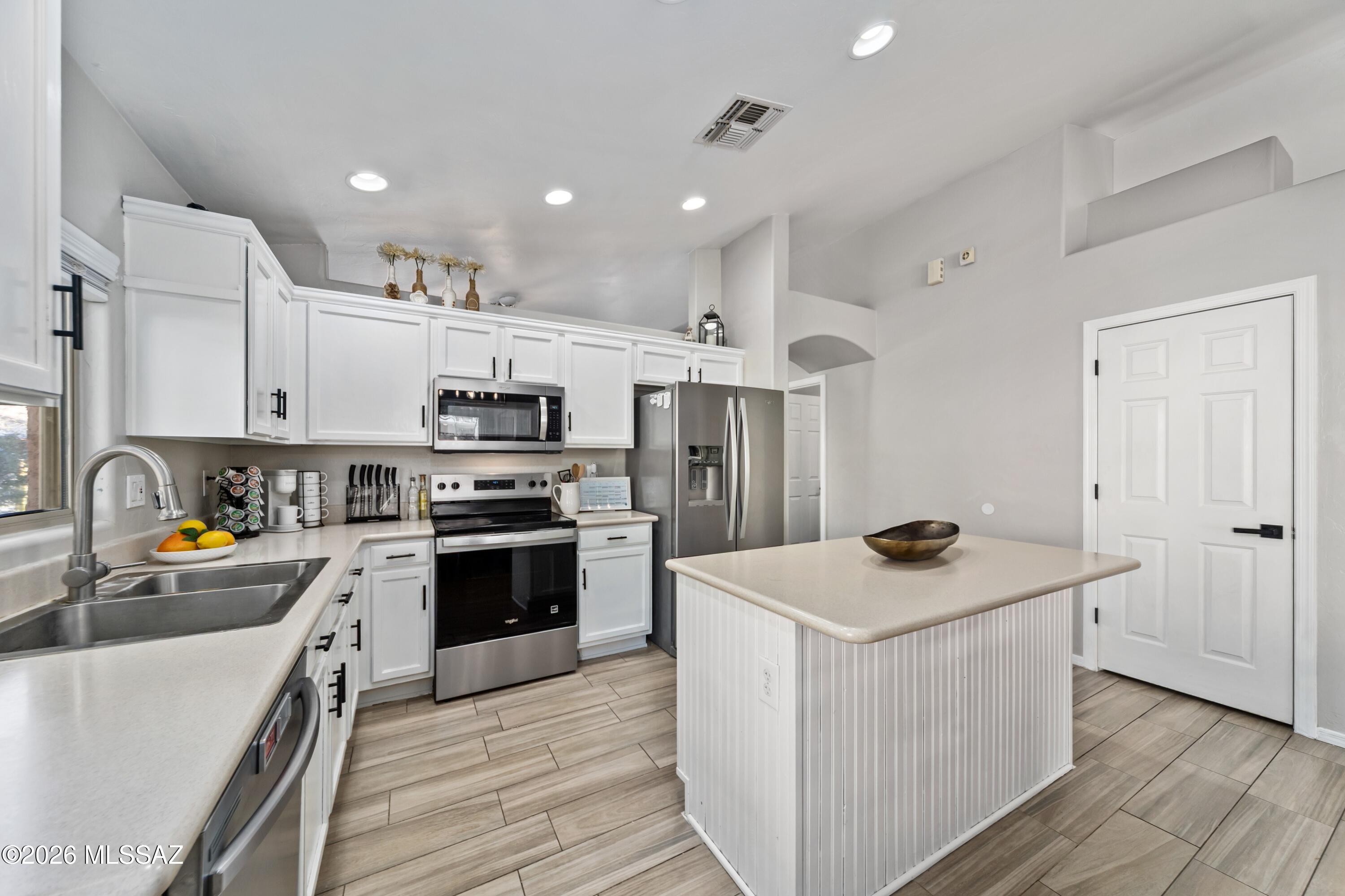 12323 N Kylene Canyon Drive