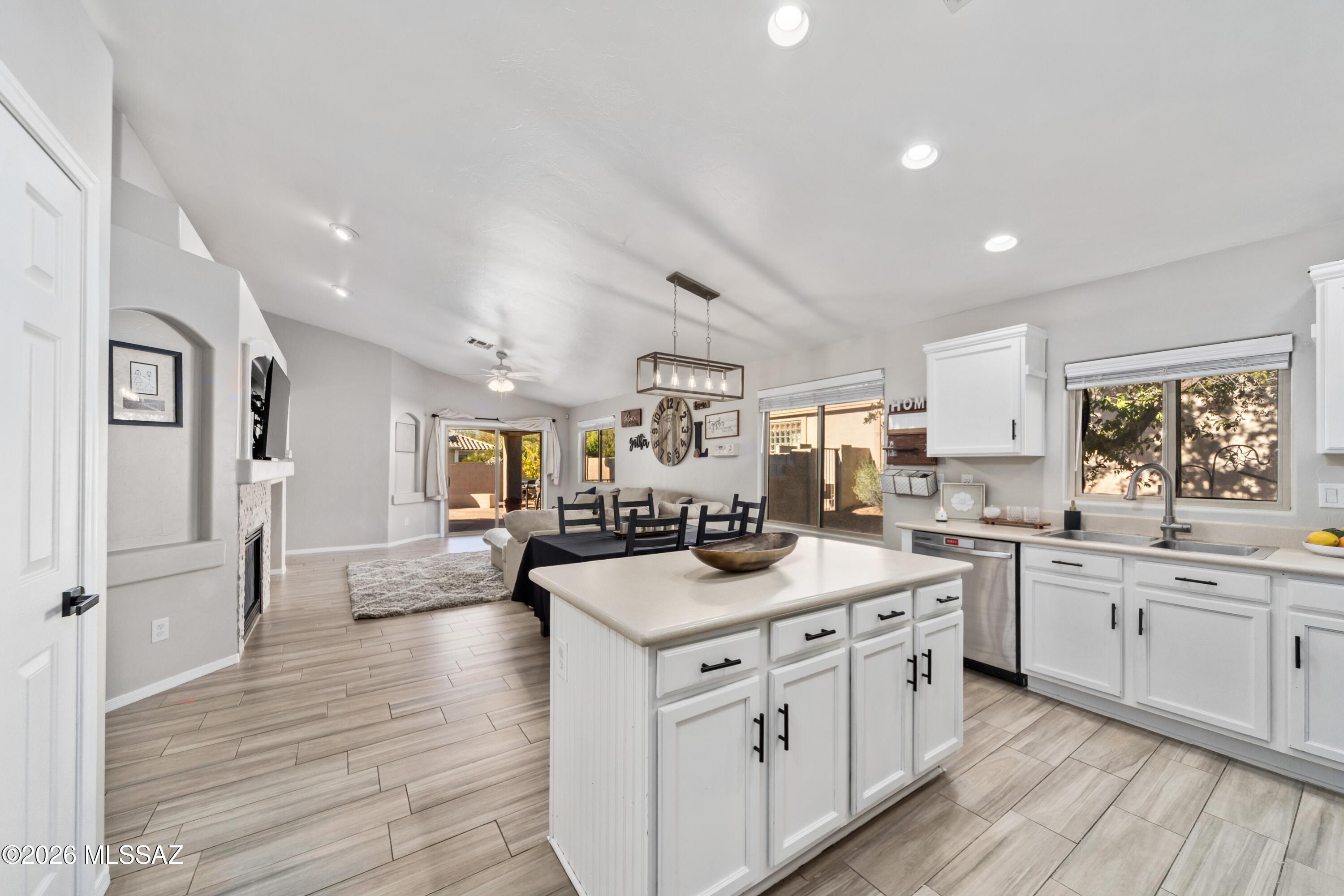 12323 N Kylene Canyon Drive