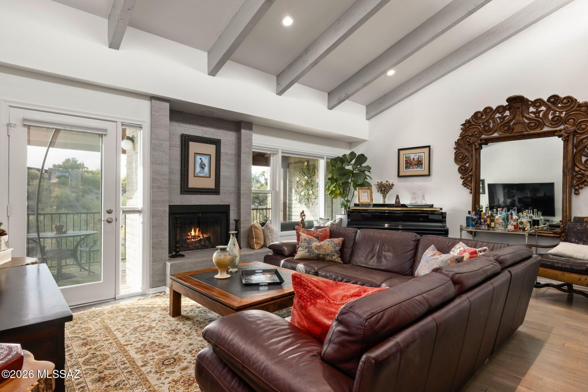 1931 E Campbell Terrace