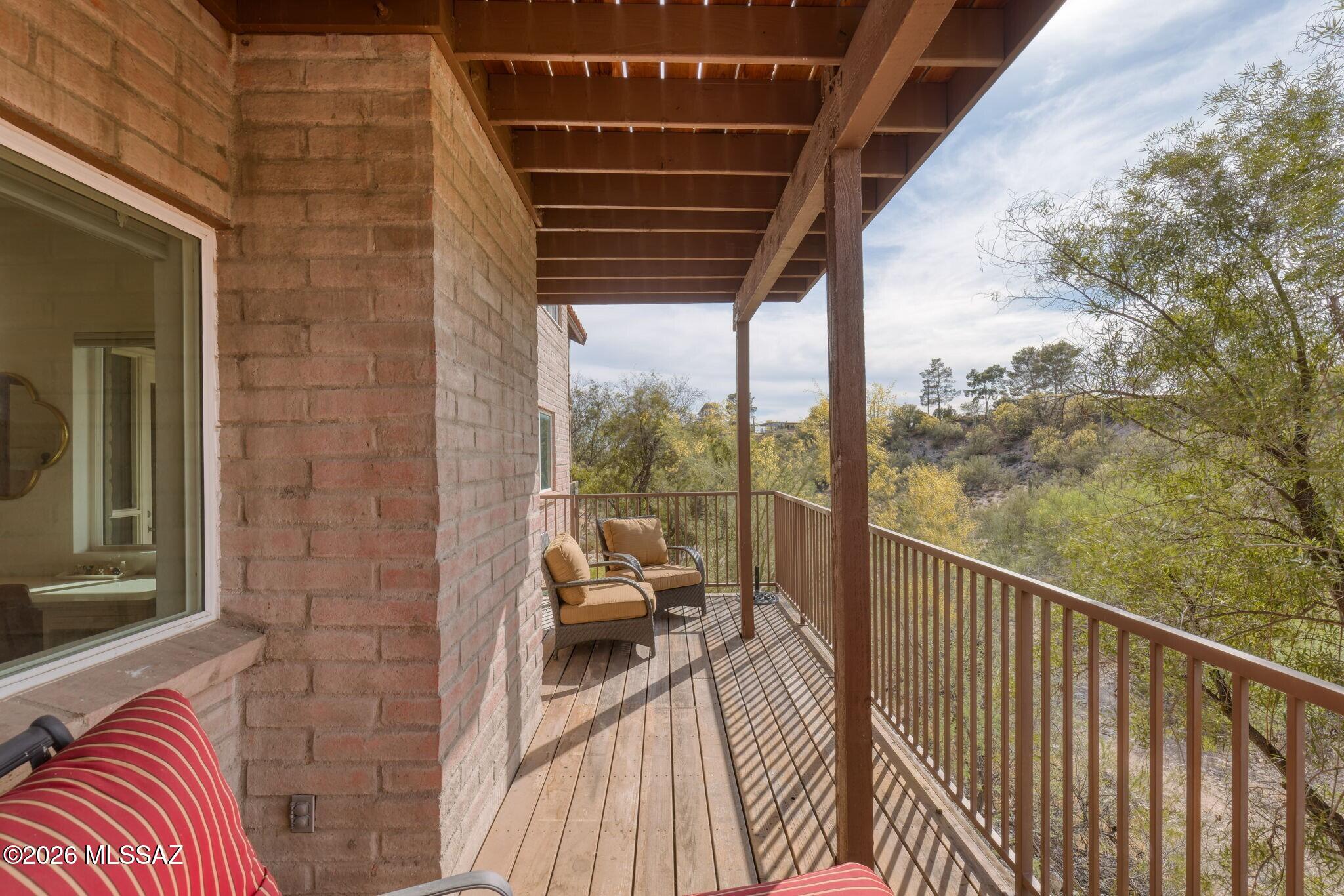 1931 E Campbell Terrace