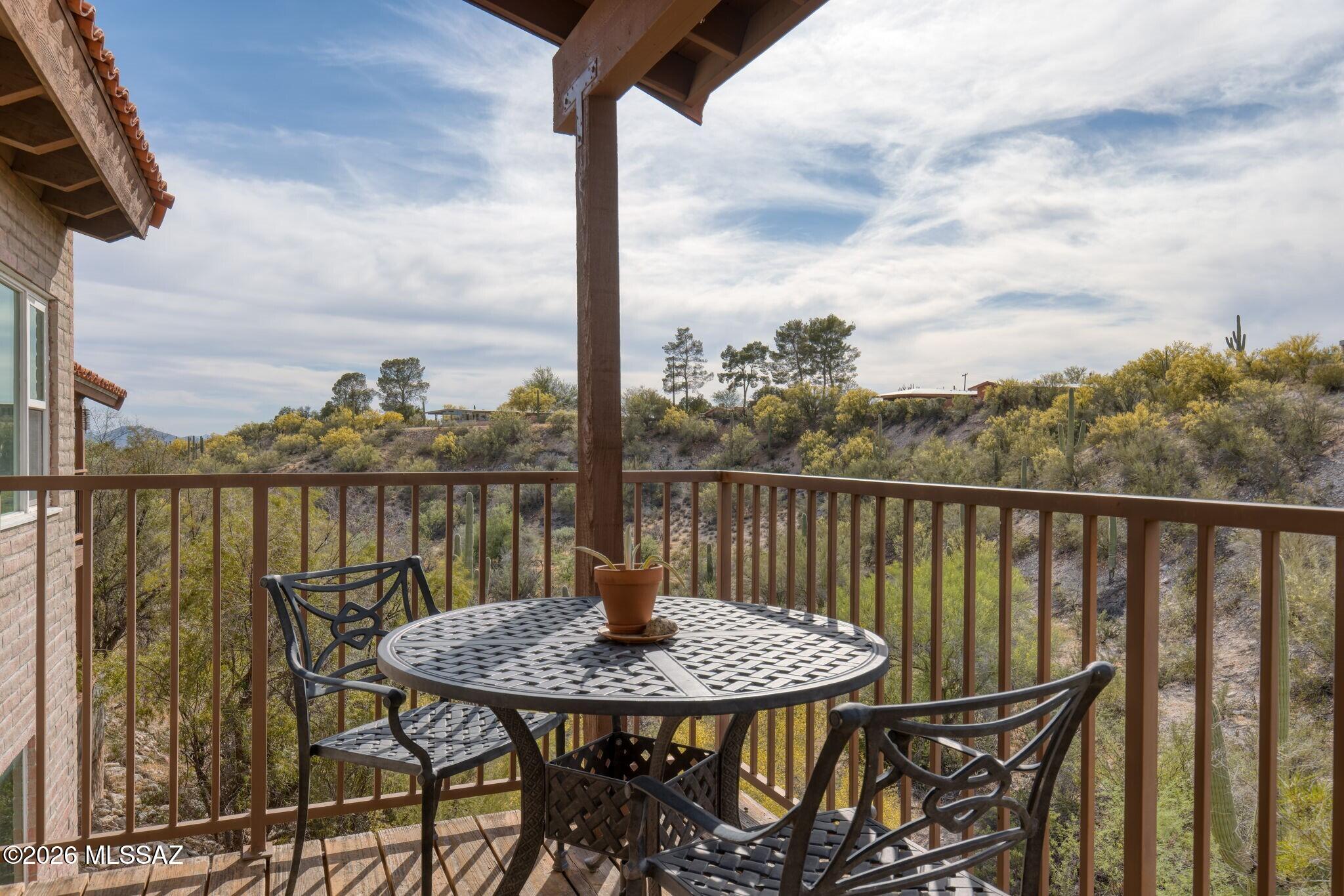 1931 E Campbell Terrace