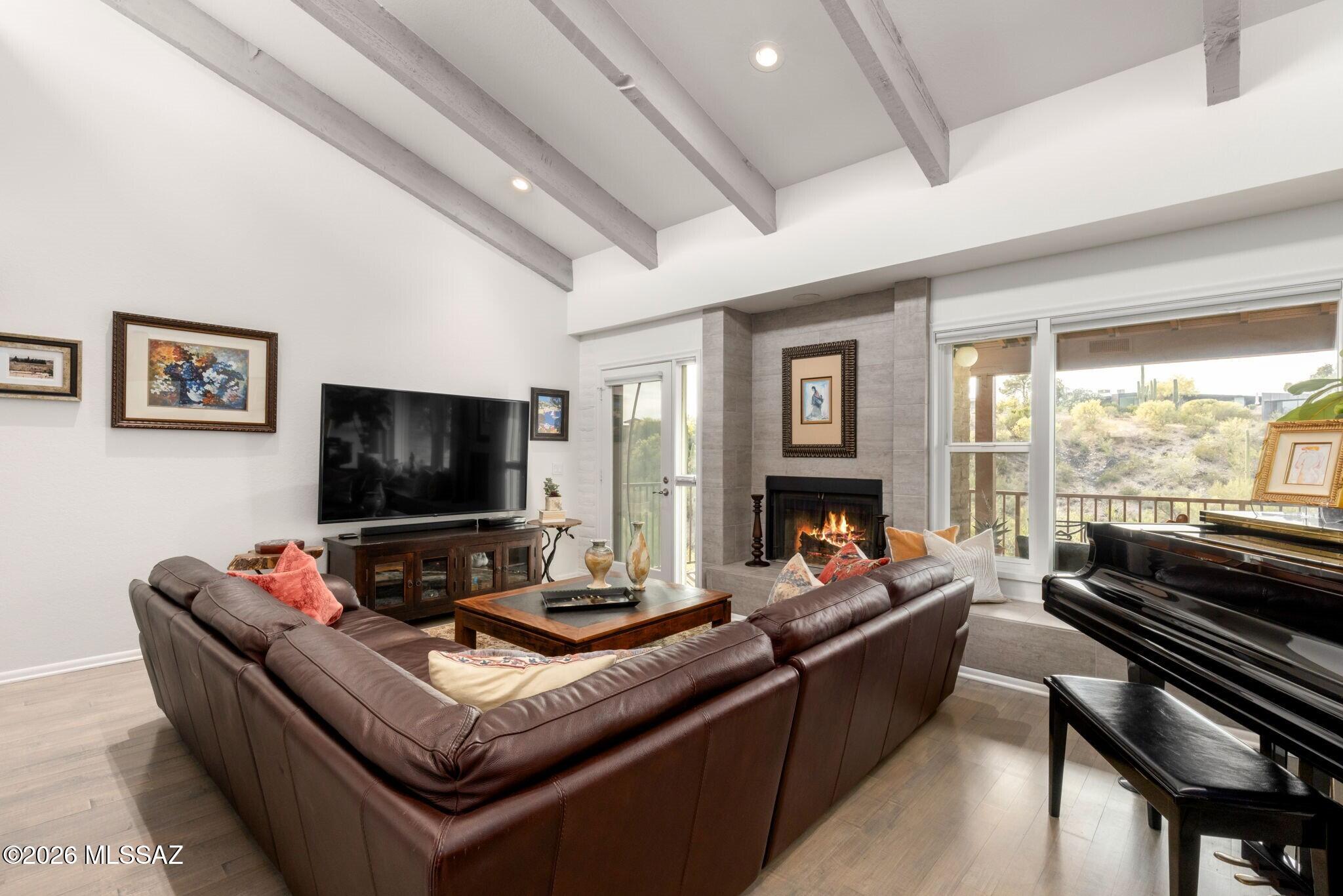 1931 E Campbell Terrace