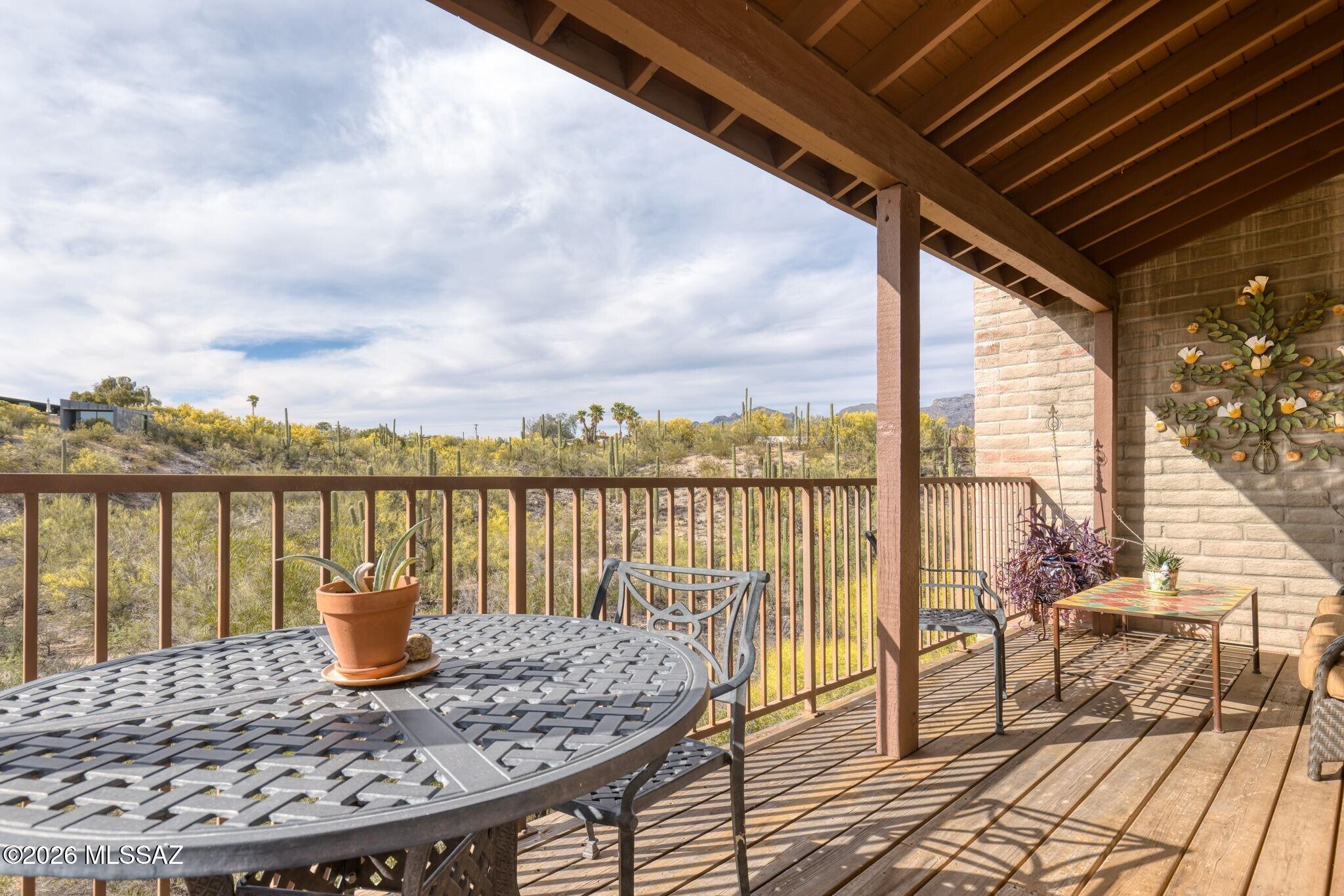 1931 E Campbell Terrace