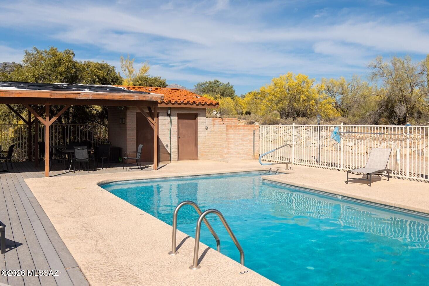 1931 E Campbell Terrace