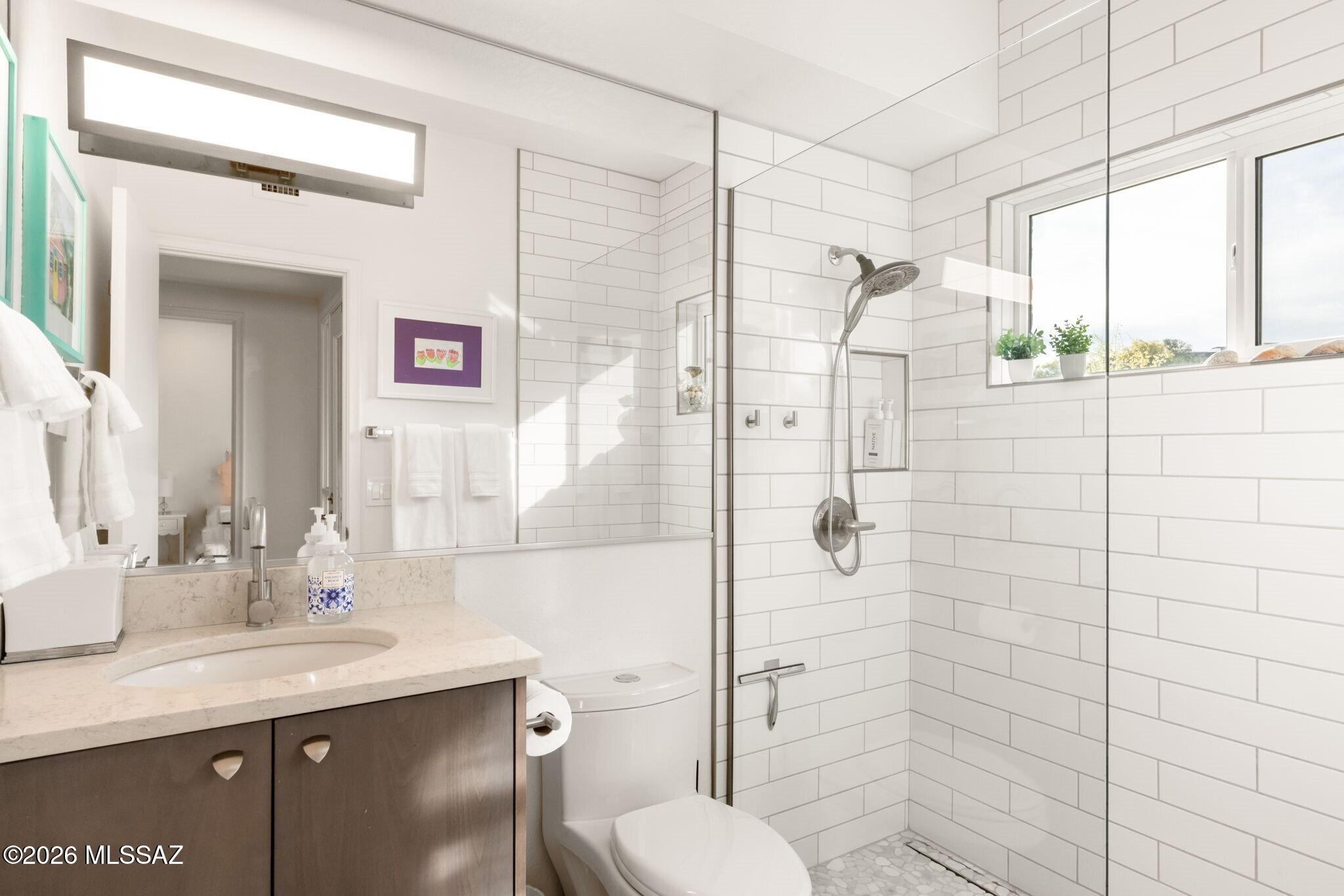 1931 E Campbell Terrace