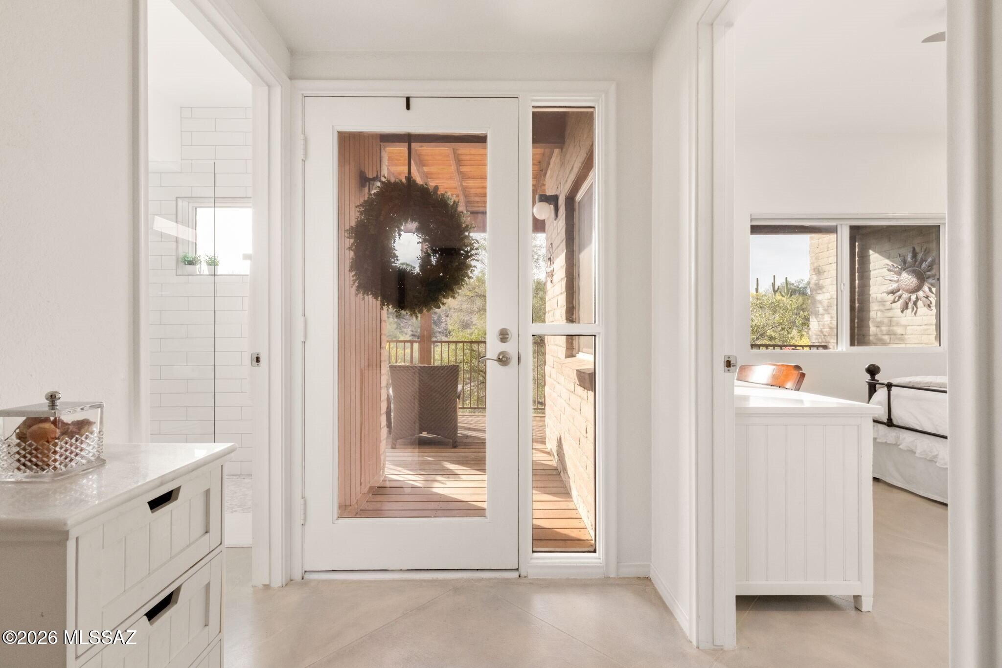 1931 E Campbell Terrace