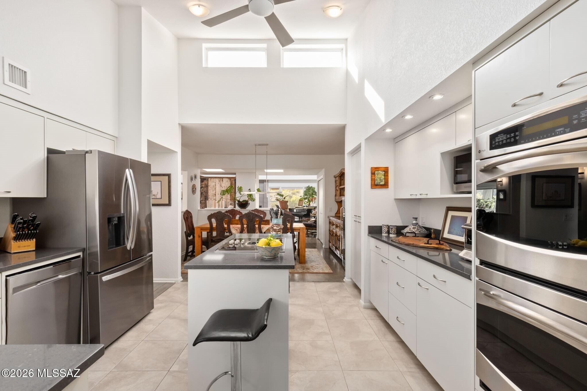 1931 E Campbell Terrace