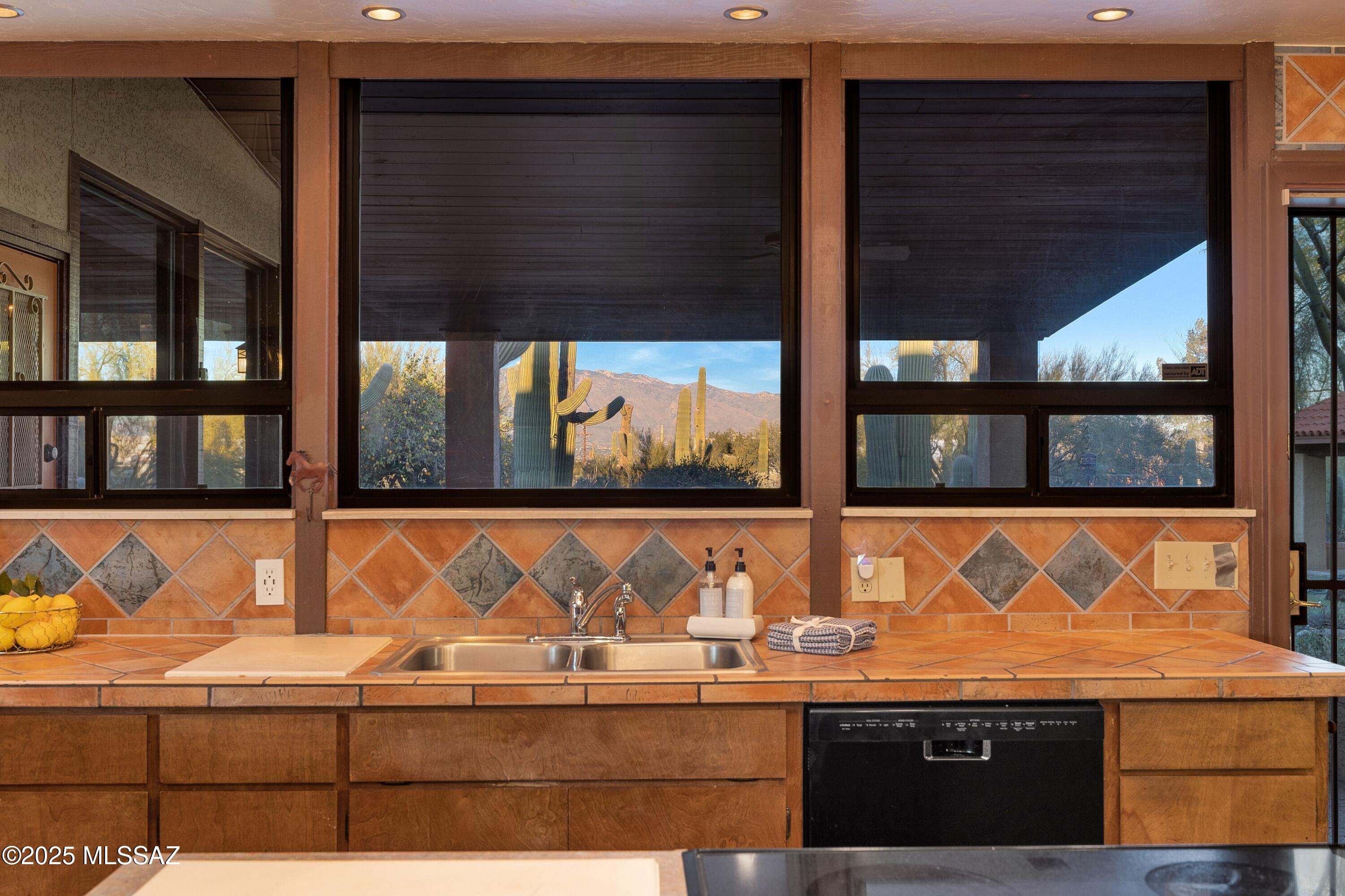 2614 &2616 N Grannen Road