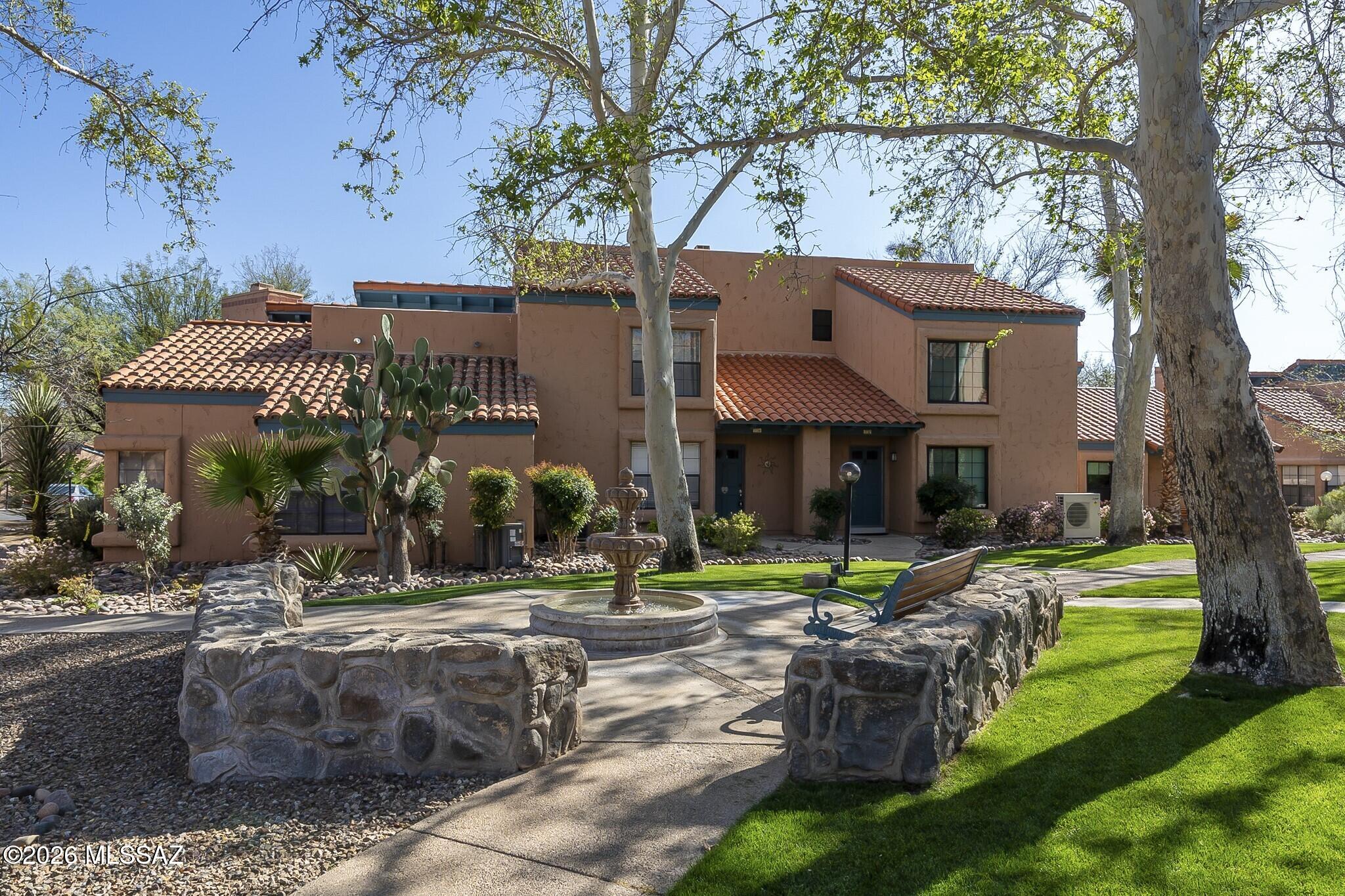 5310 N Paseo De La Terraza
