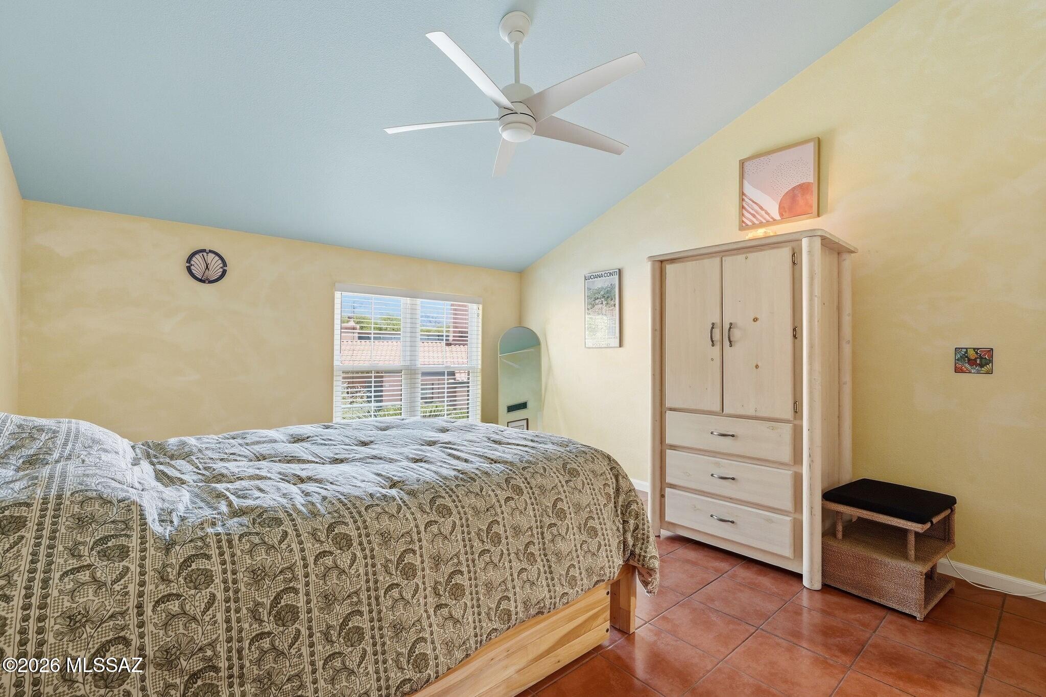 5310 N Paseo De La Terraza