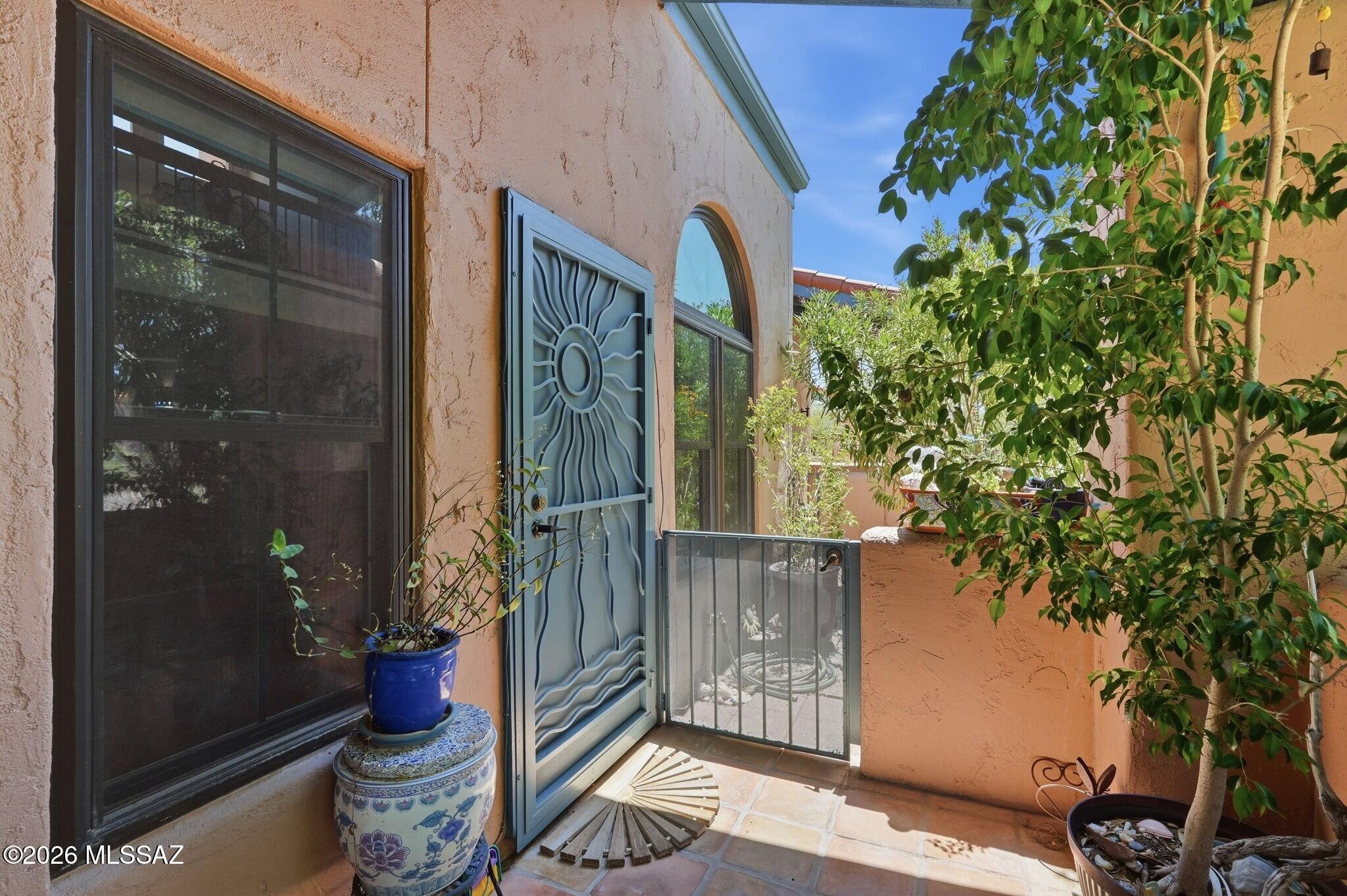 5310 N Paseo De La Terraza