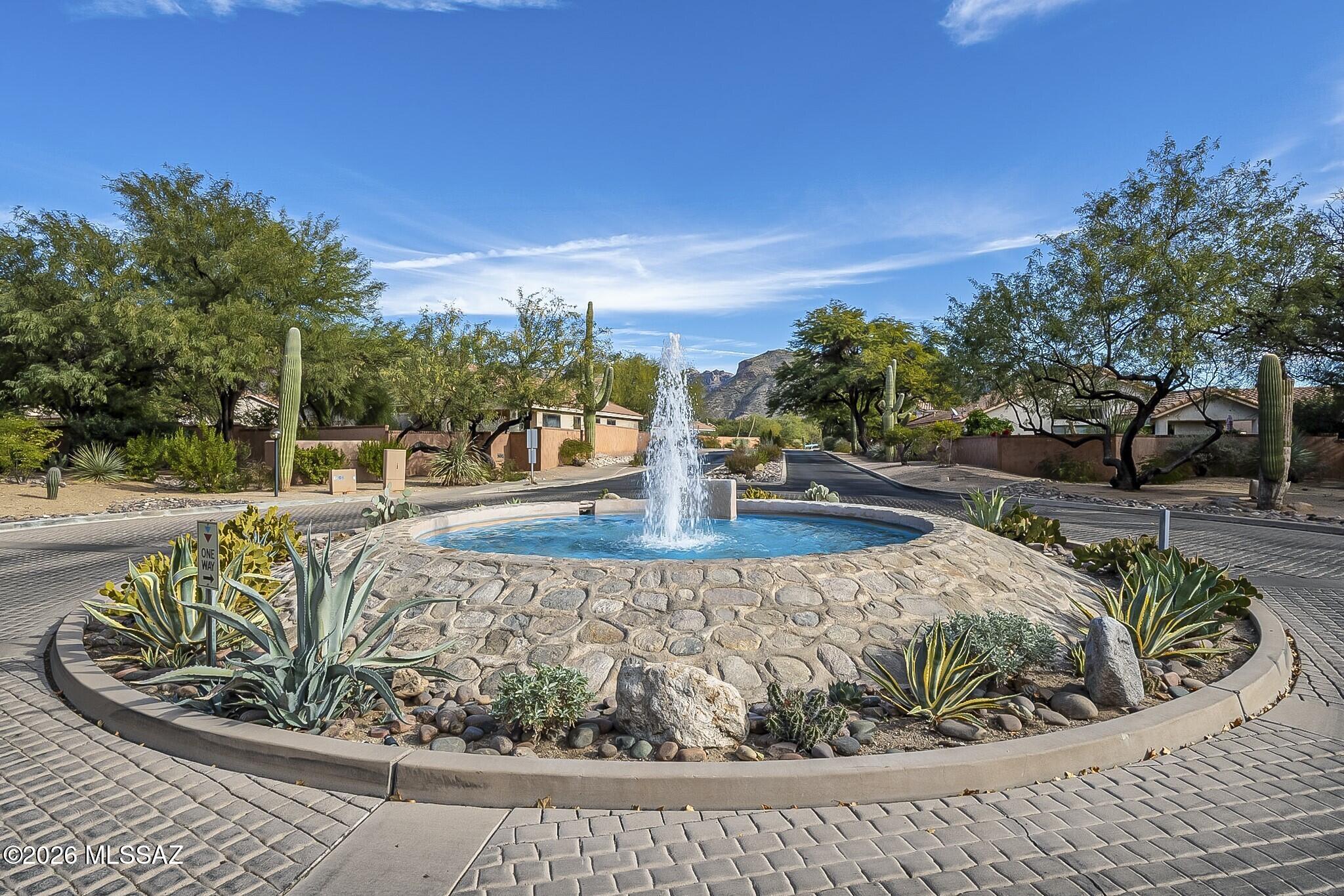 5310 N Paseo De La Terraza