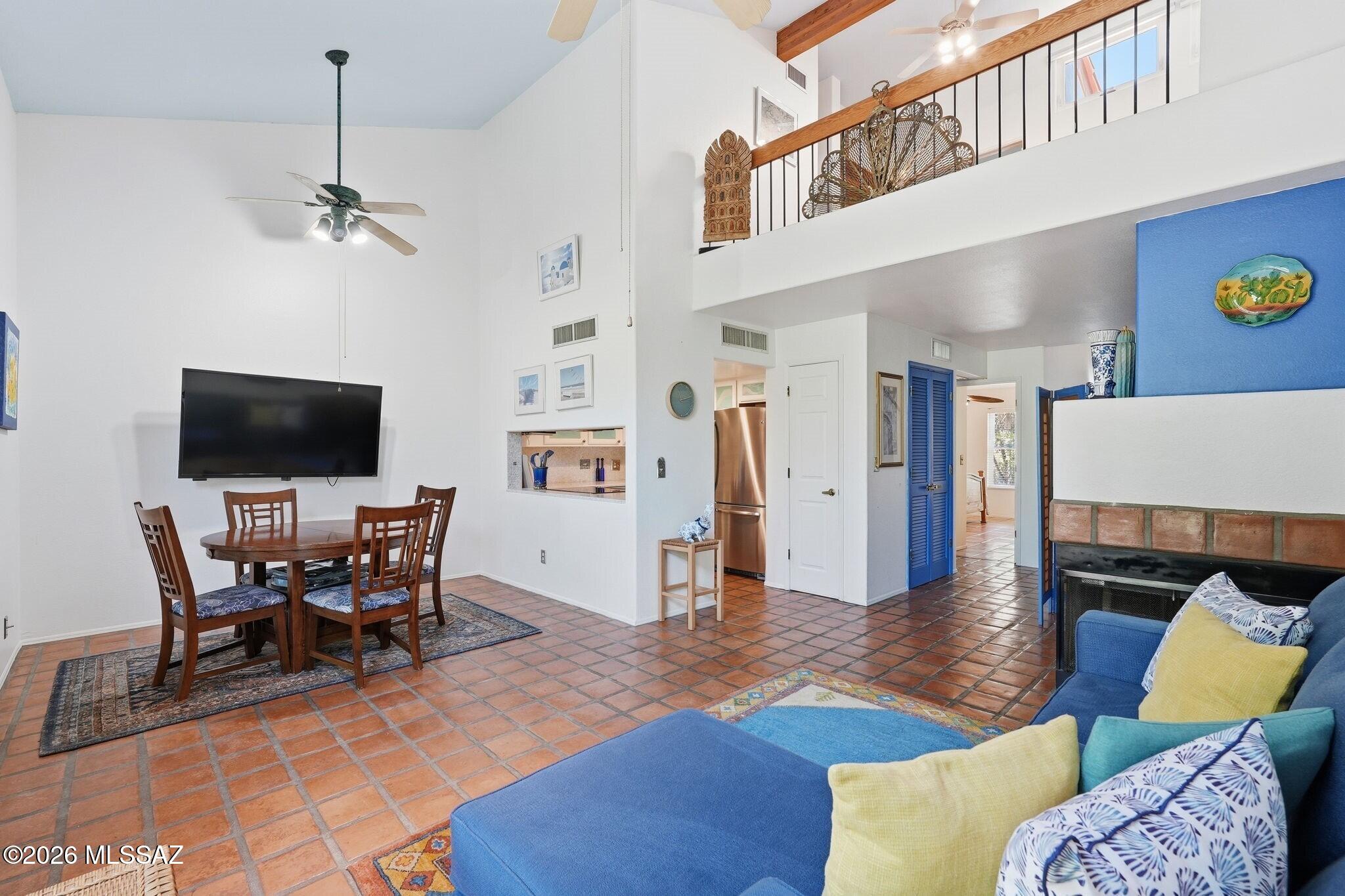 5310 N Paseo De La Terraza