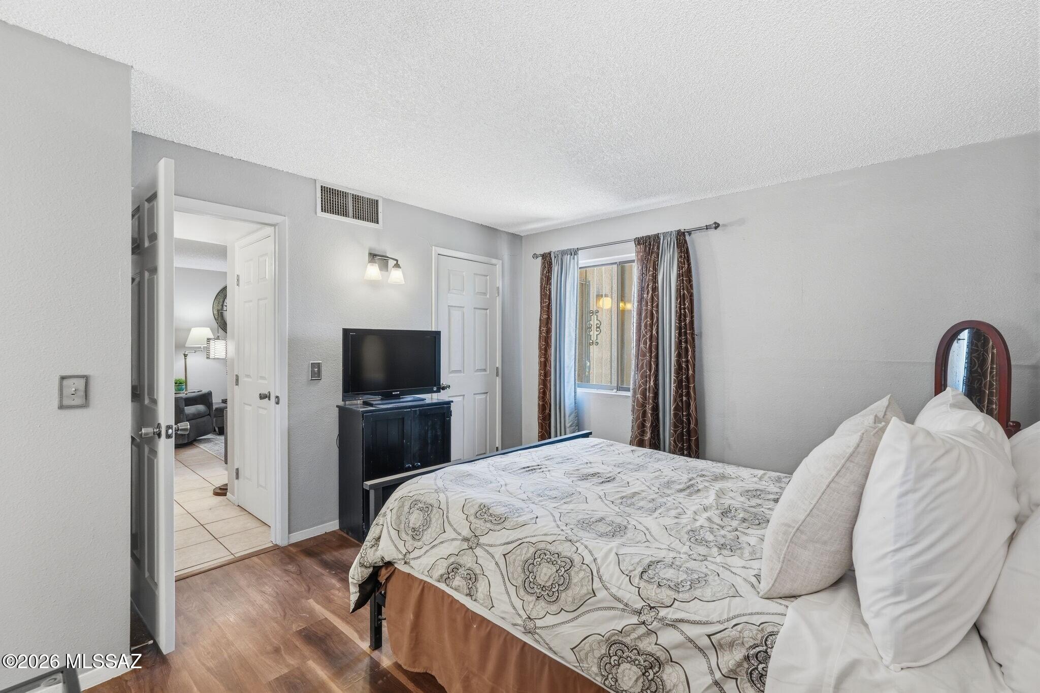 6615 E Golf Links Road Apt 1